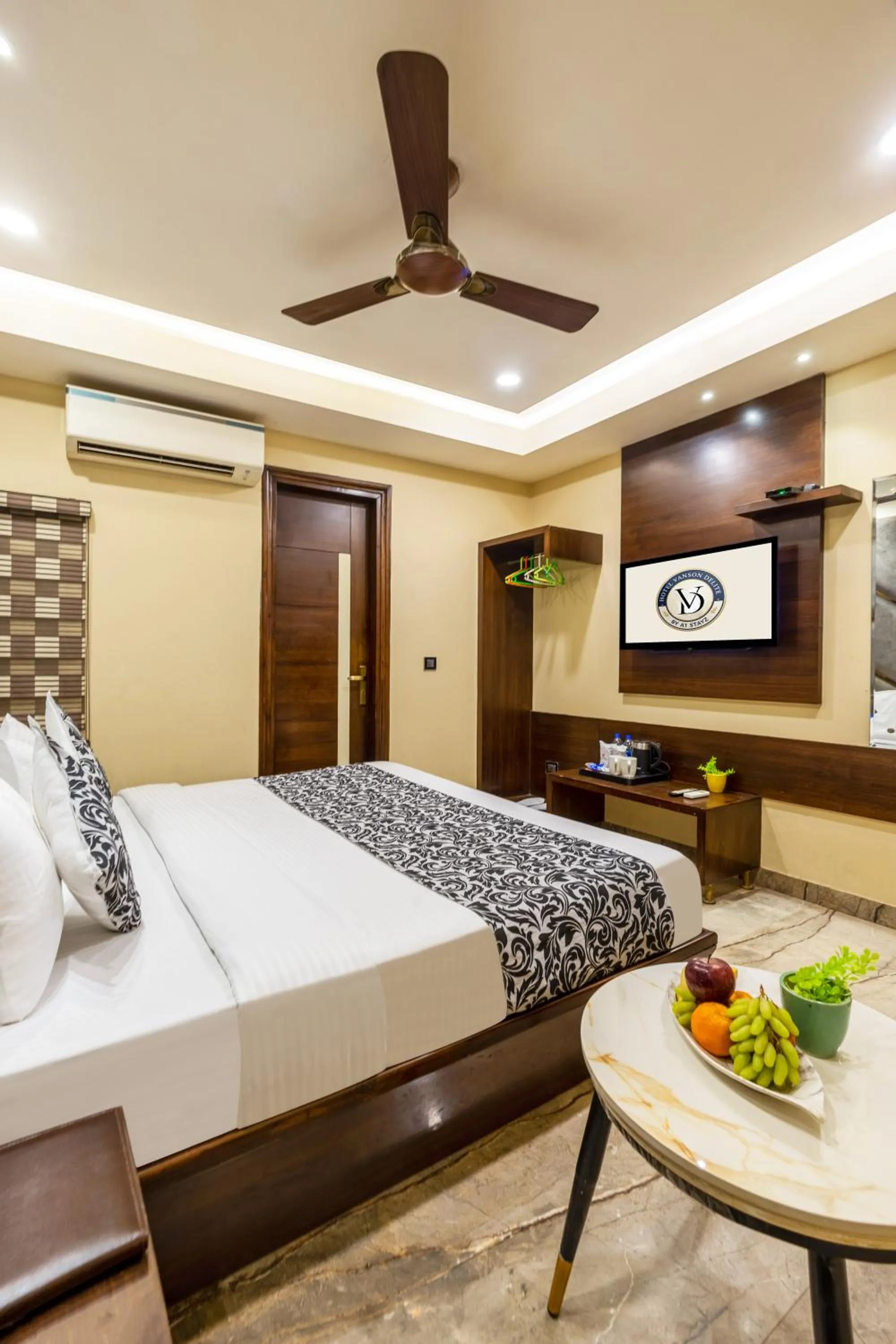 Photo of the whole room, Bed in The Vanson Delite "Newly Rebuilt 2026" - Near New Delhi Station & Connaught Place