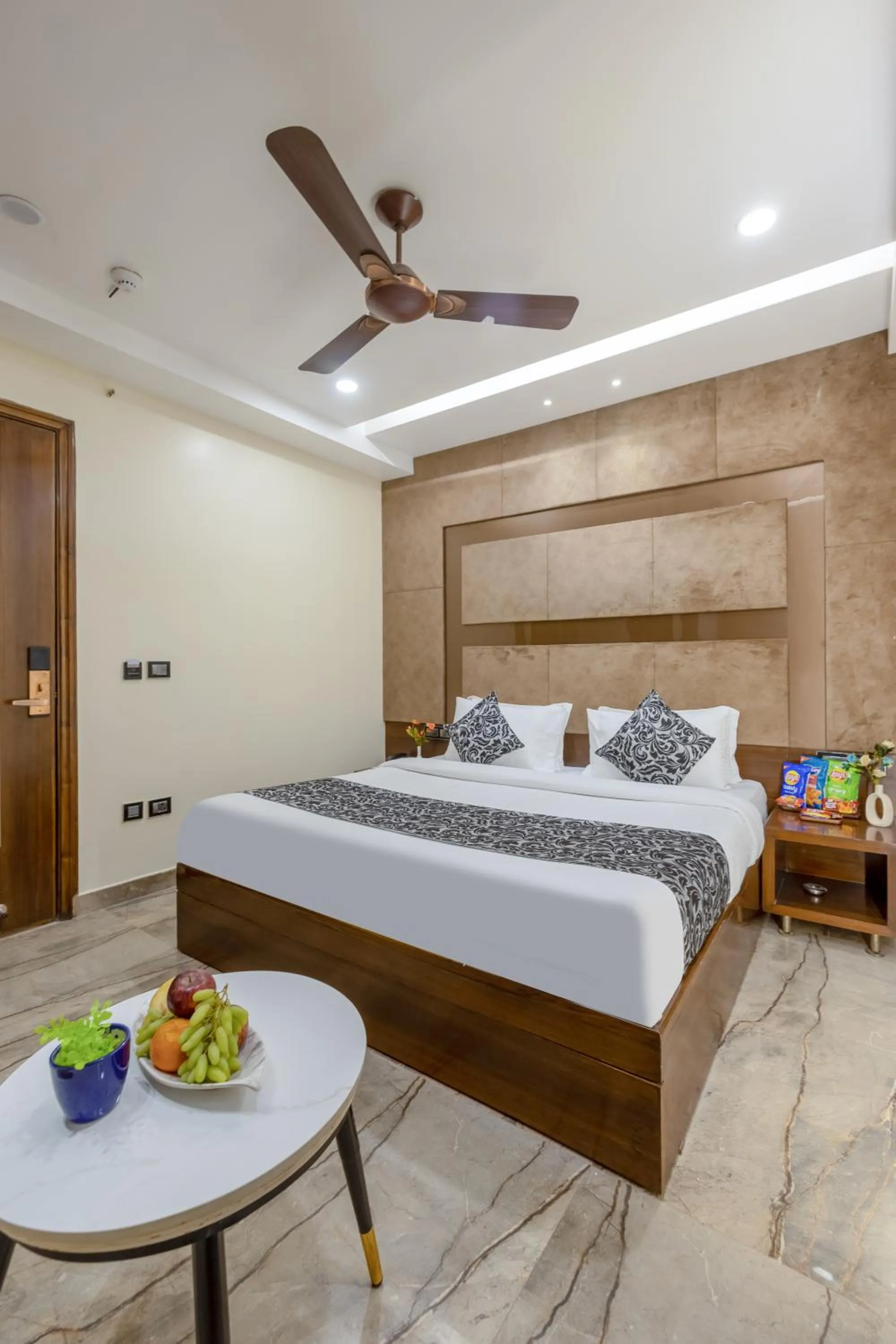 Bed in The Vanson Delite "Newly Rebuilt 2026" - Near New Delhi Station & Connaught Place