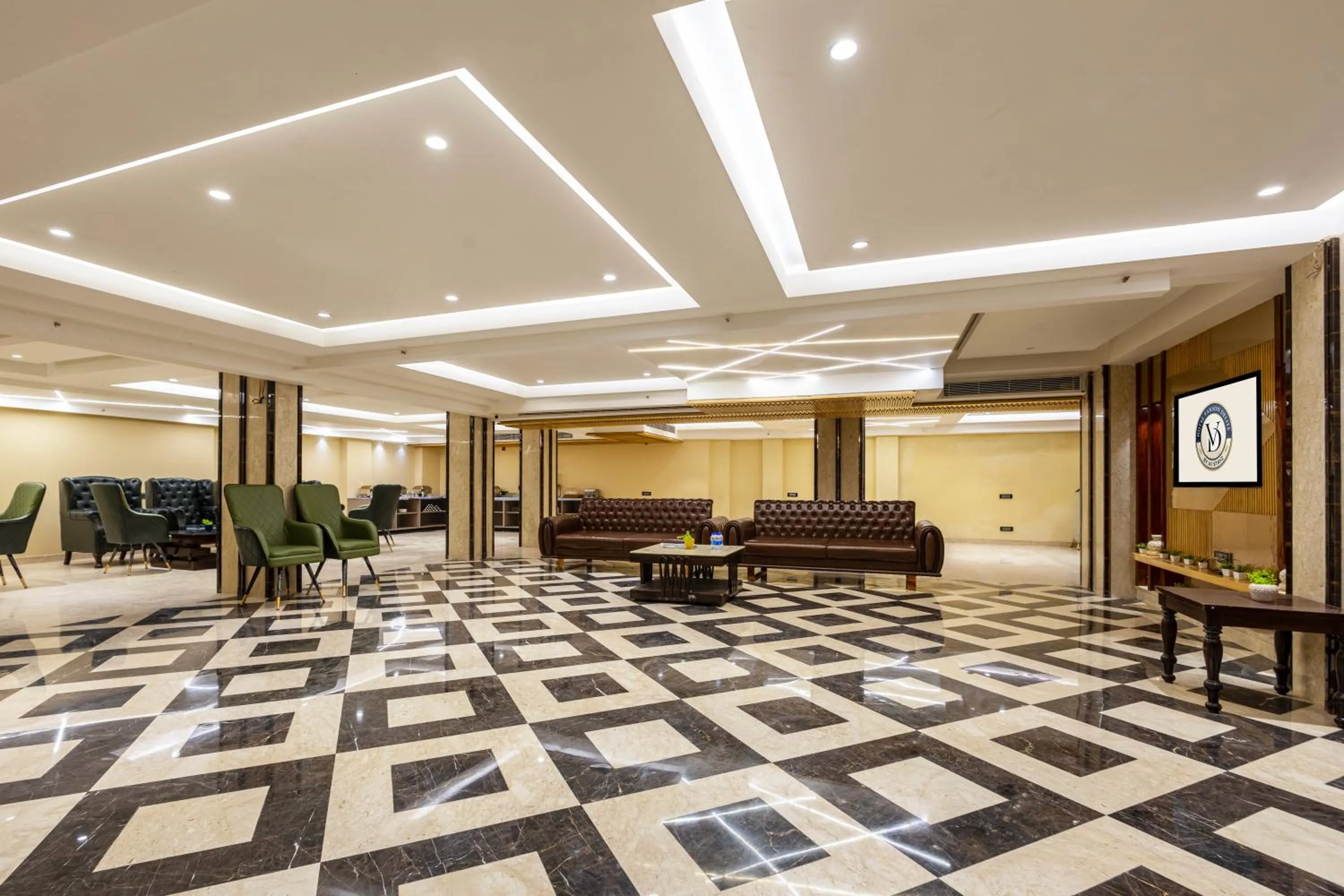 TV and multimedia in The Vanson Delite "Newly Rebuilt 2026" - Near New Delhi Station & Connaught Place