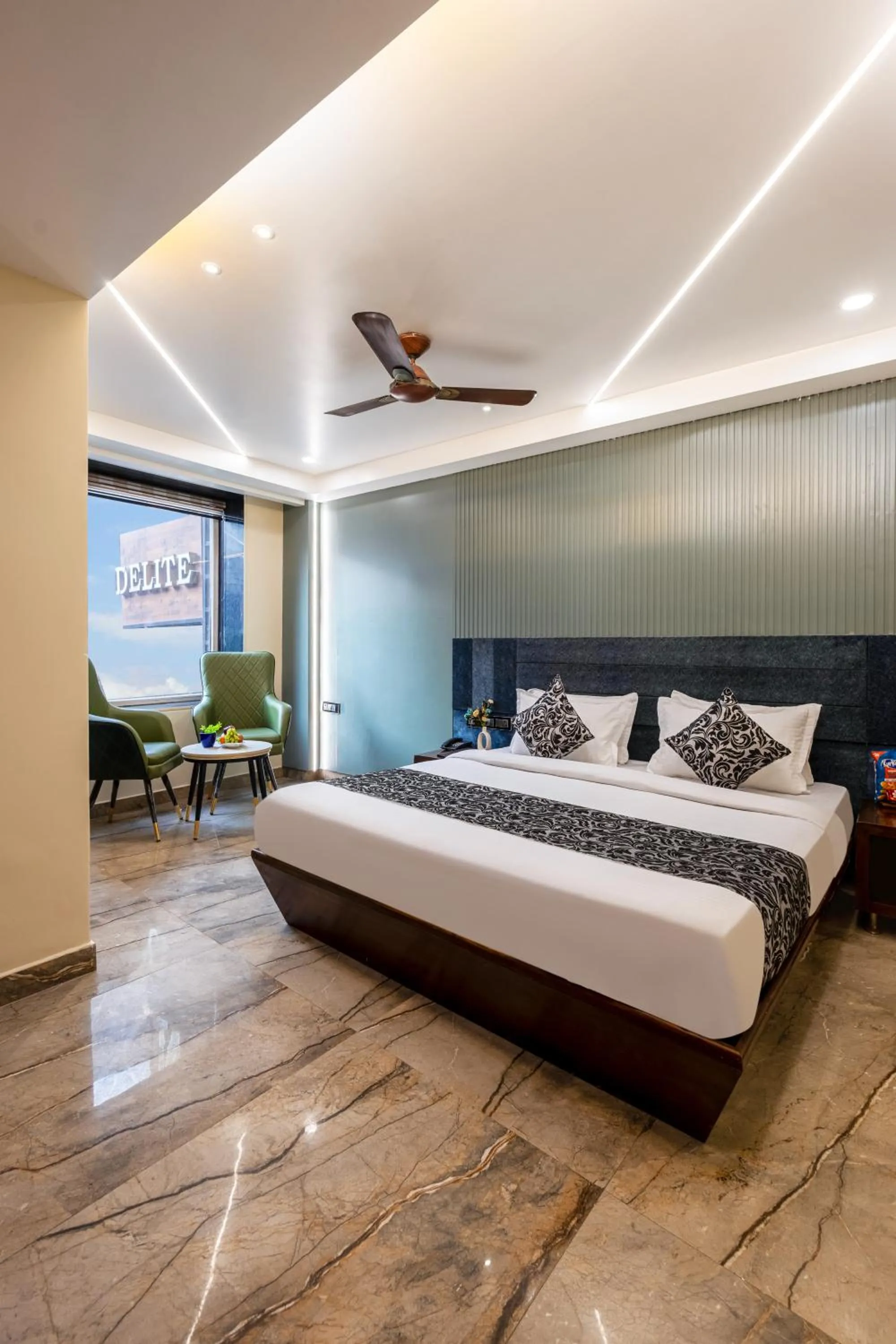 Bed in The Vanson Delite "Newly Rebuilt 2026" - Near New Delhi Station & Connaught Place