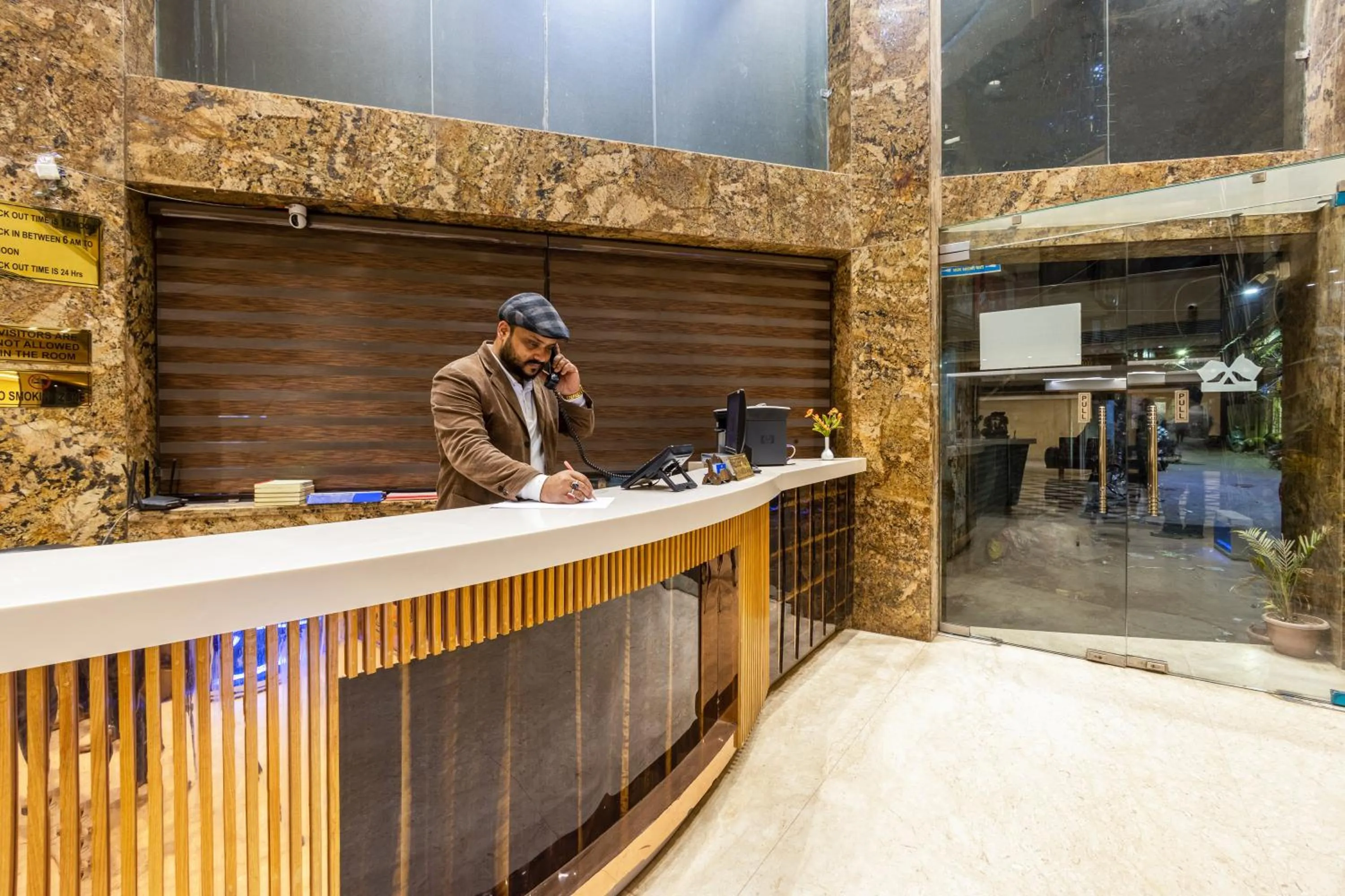 The Vanson Delite "Newly Rebuilt 2026" - Near New Delhi Station & Connaught Place