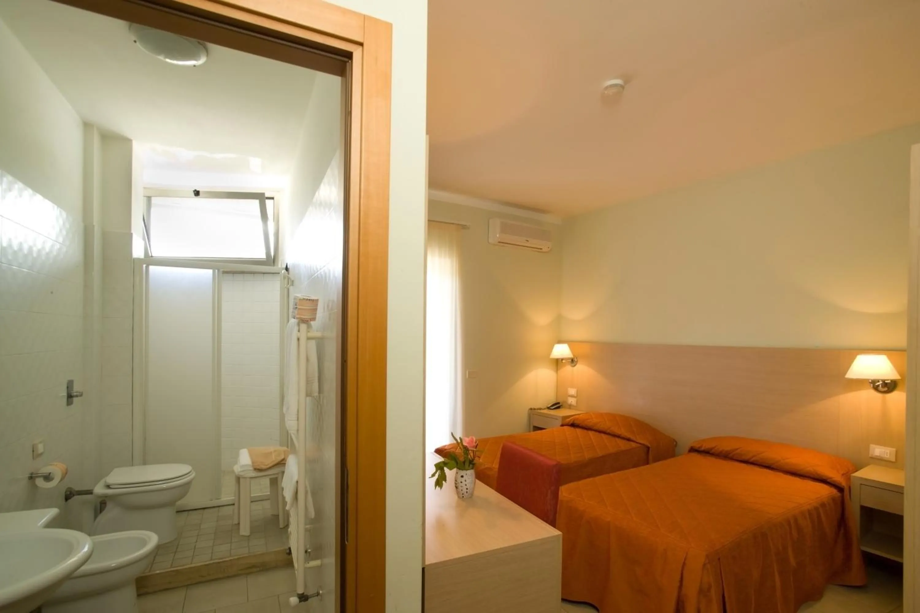 Photo of the whole room, Bed in Terme Del Tufaro