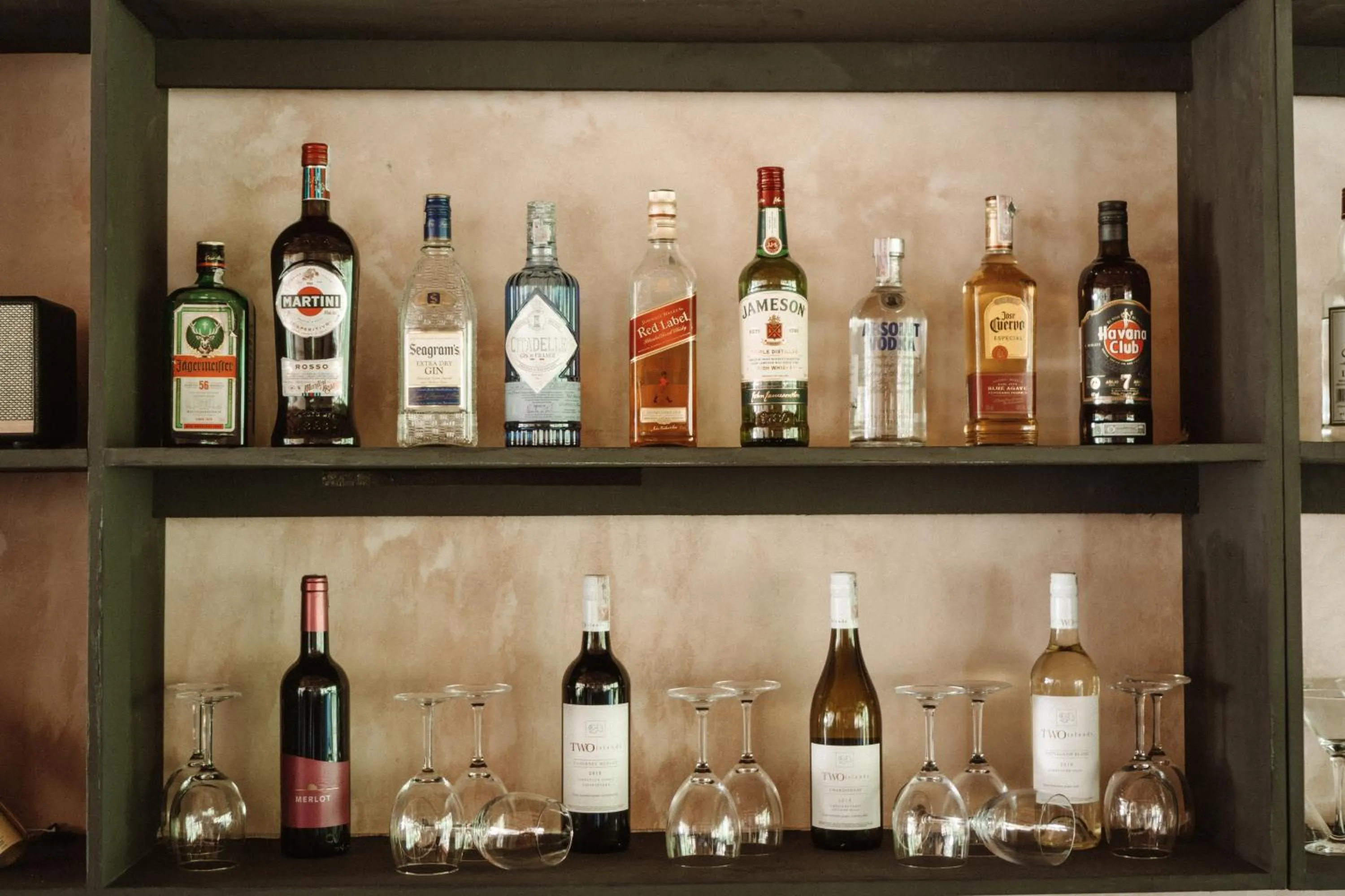 Restaurant/places to eat in PORTER HOTEL - Surf & Yoga Retreat