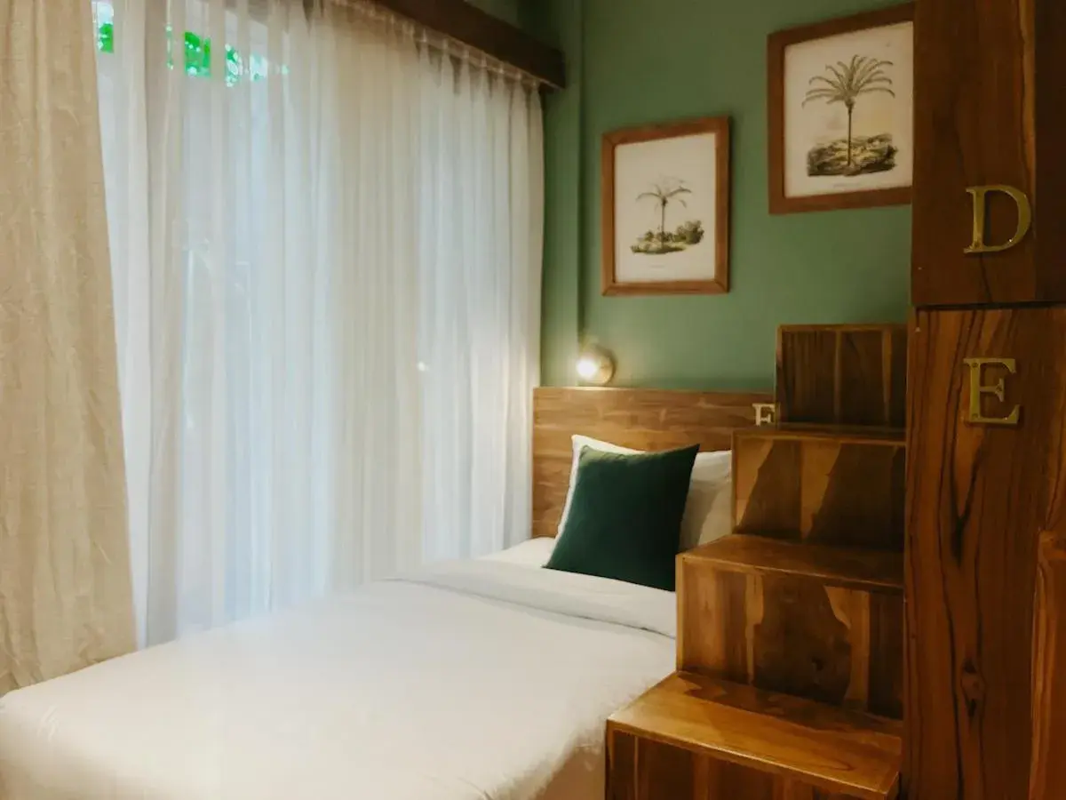 Bed in 6-Bed Mixed Dormitory Room in PORTER HOTEL - Surf & Yoga Retreat Bed in 6-Bed Mixed Dormitory Room in PORTER HOTEL - Surf & Yoga Retreat