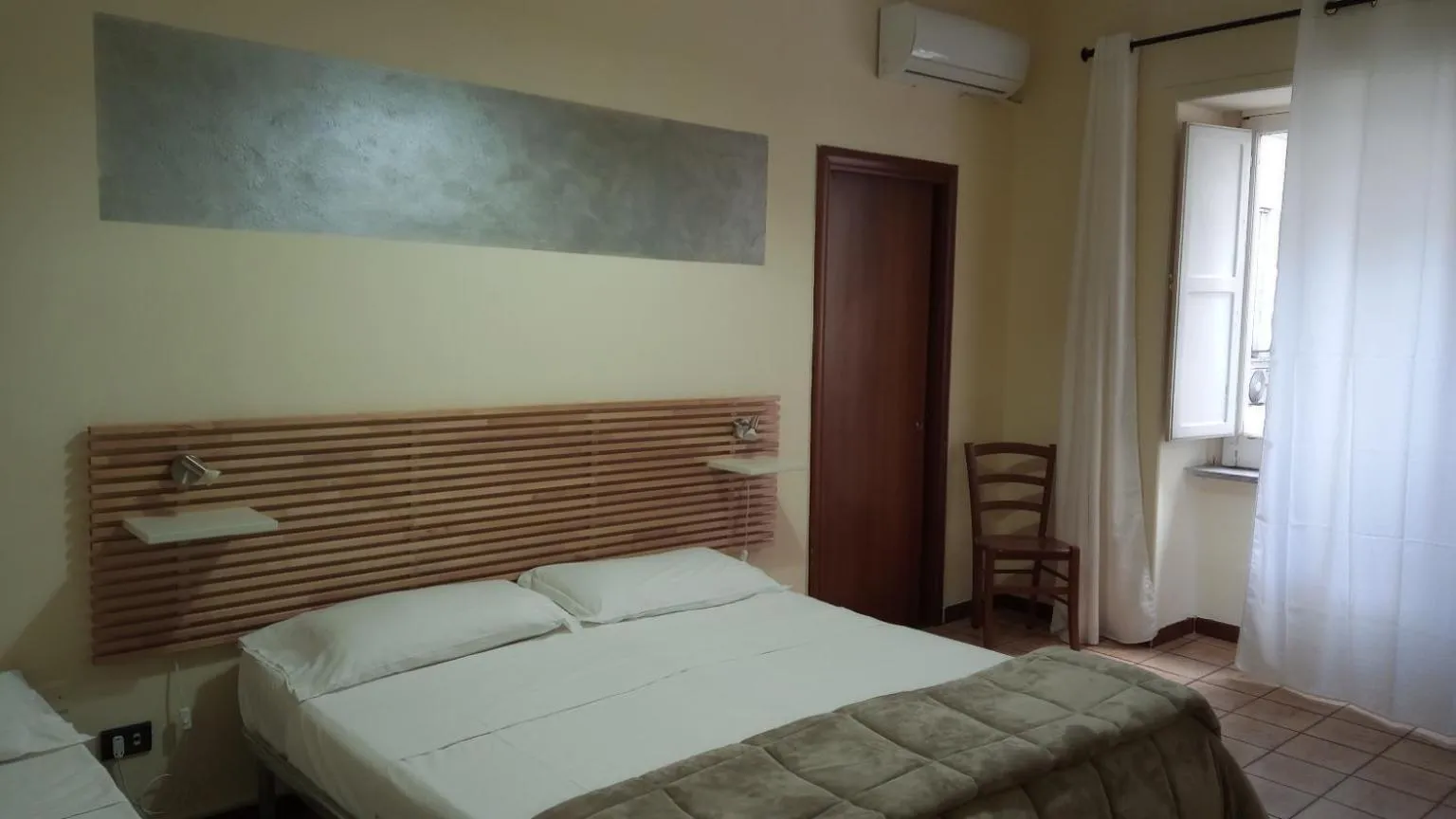 Bed in Hotel Eliseo Napoli