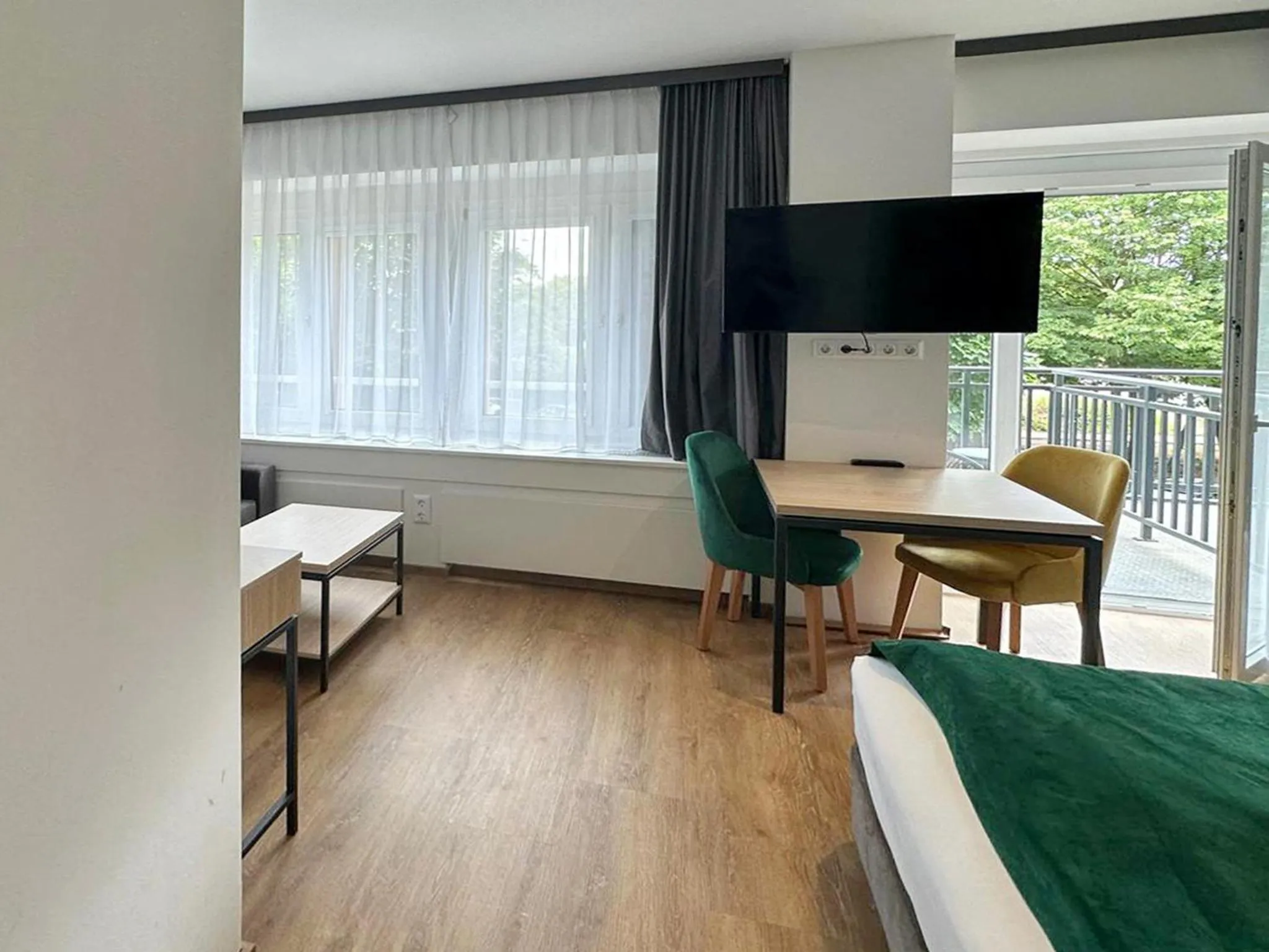 Photo of the whole room, Bed in DORMERO Hotel Rüsselsheim Airport-Frankfurt