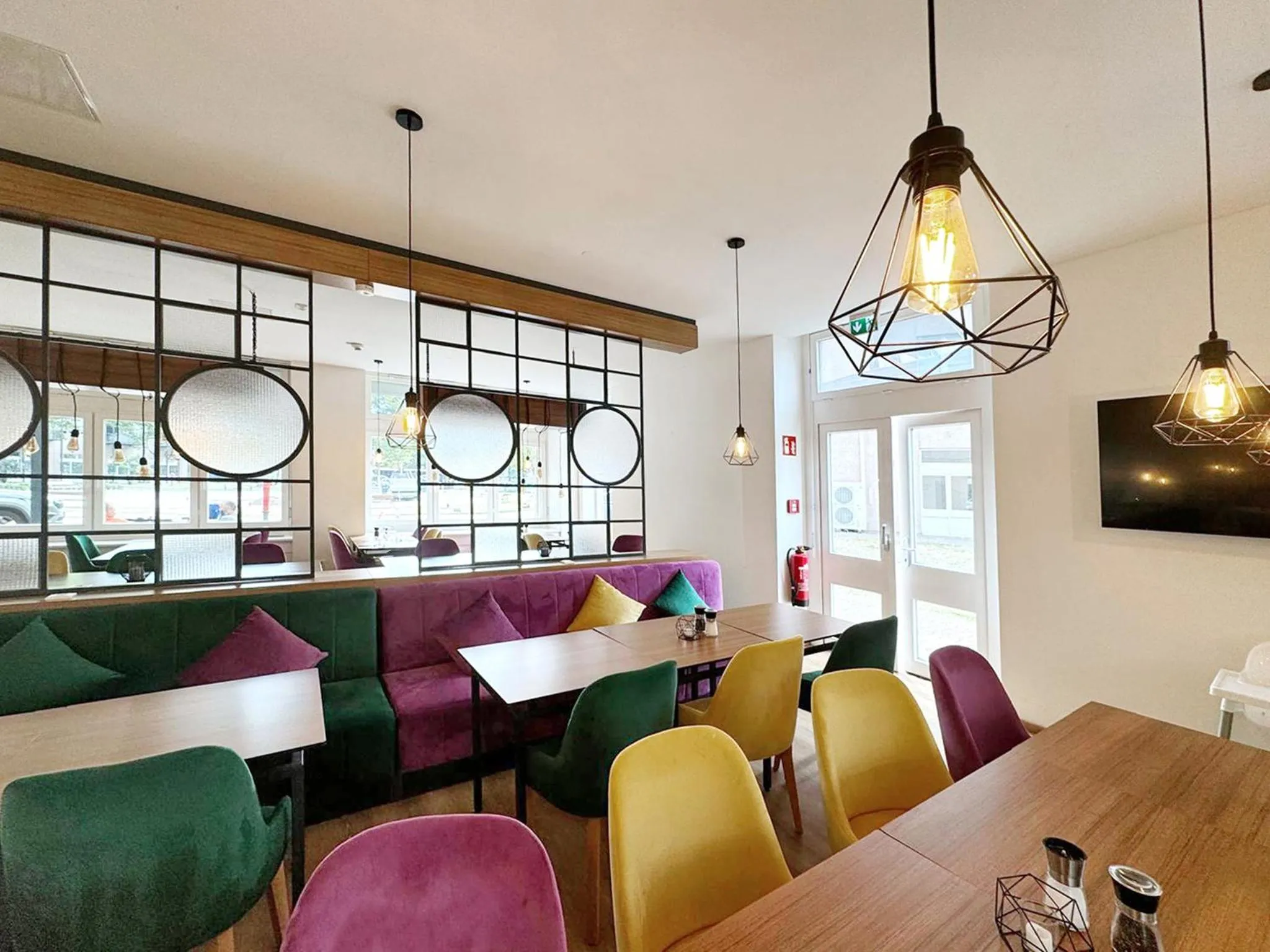 Breakfast in DORMERO Hotel Rüsselsheim Airport-Frankfurt