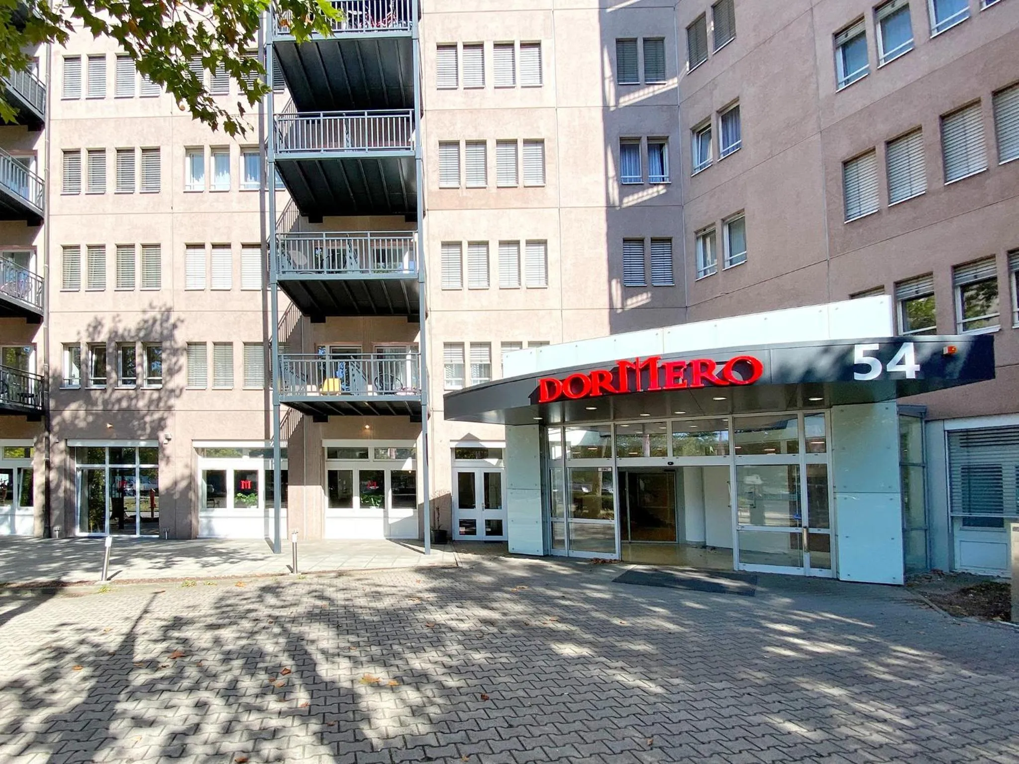 Property building in DORMERO Hotel Rüsselsheim Airport-Frankfurt