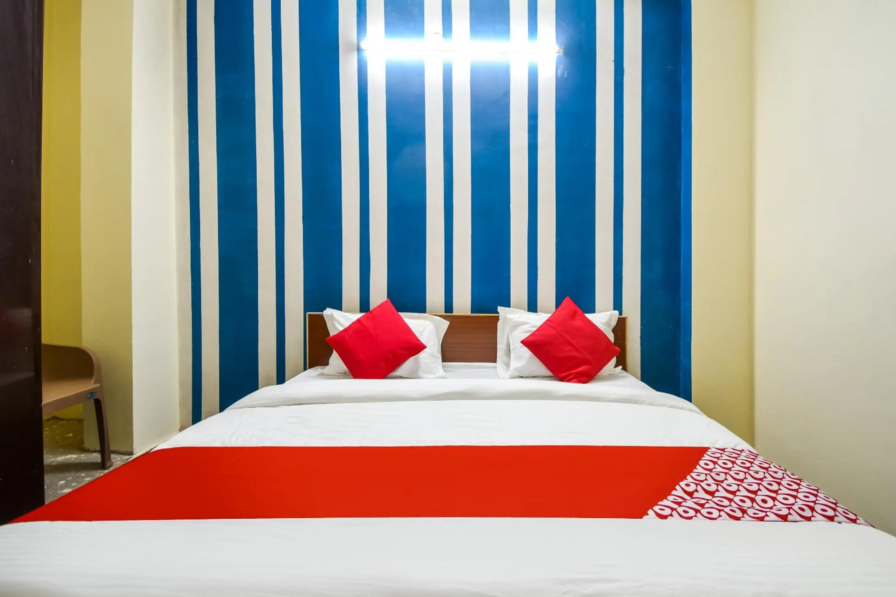 Bedroom, Bed in Hotel O Pragati Inn