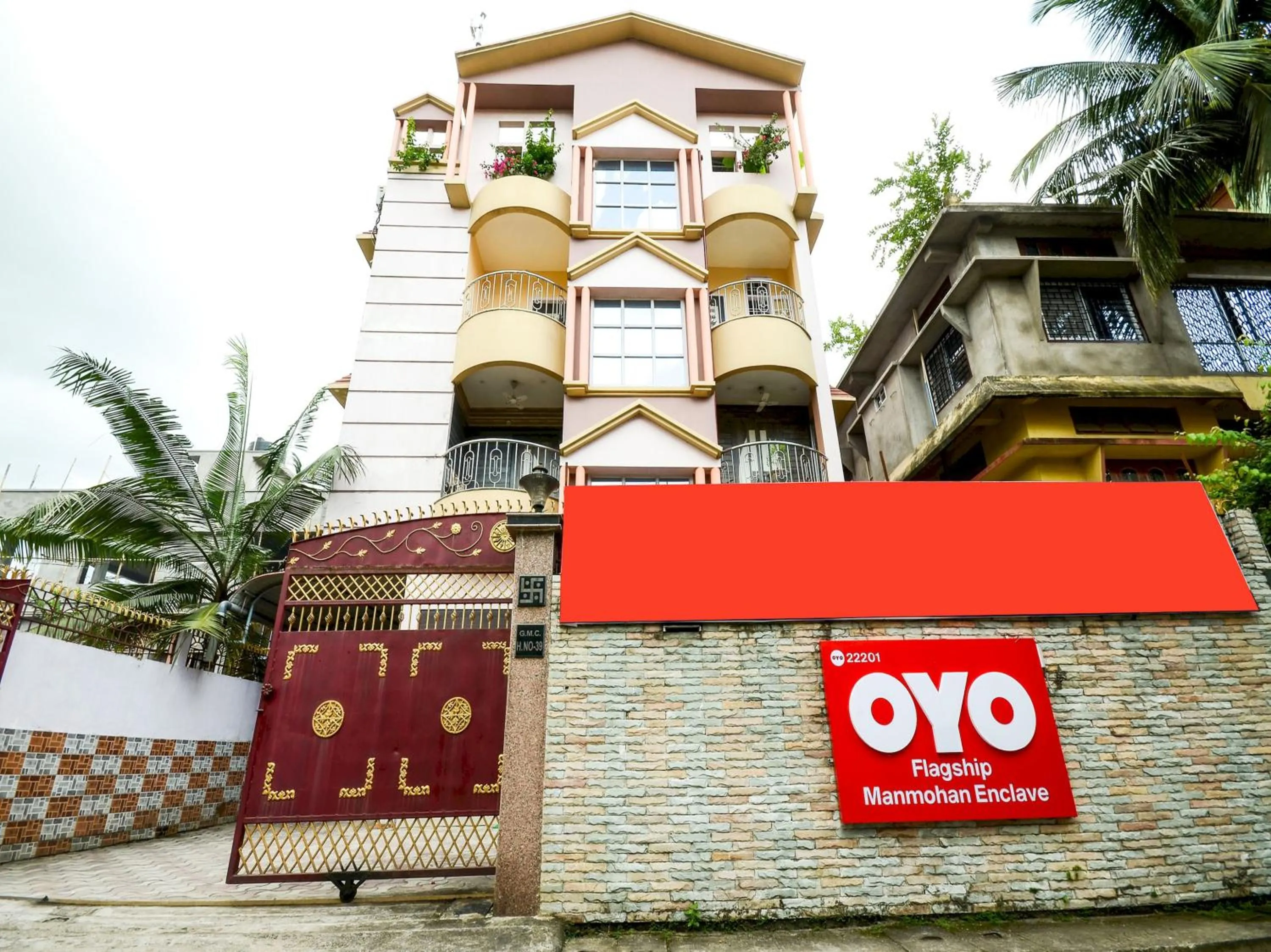Facade/entrance in Hotel O Manmohan Enclave