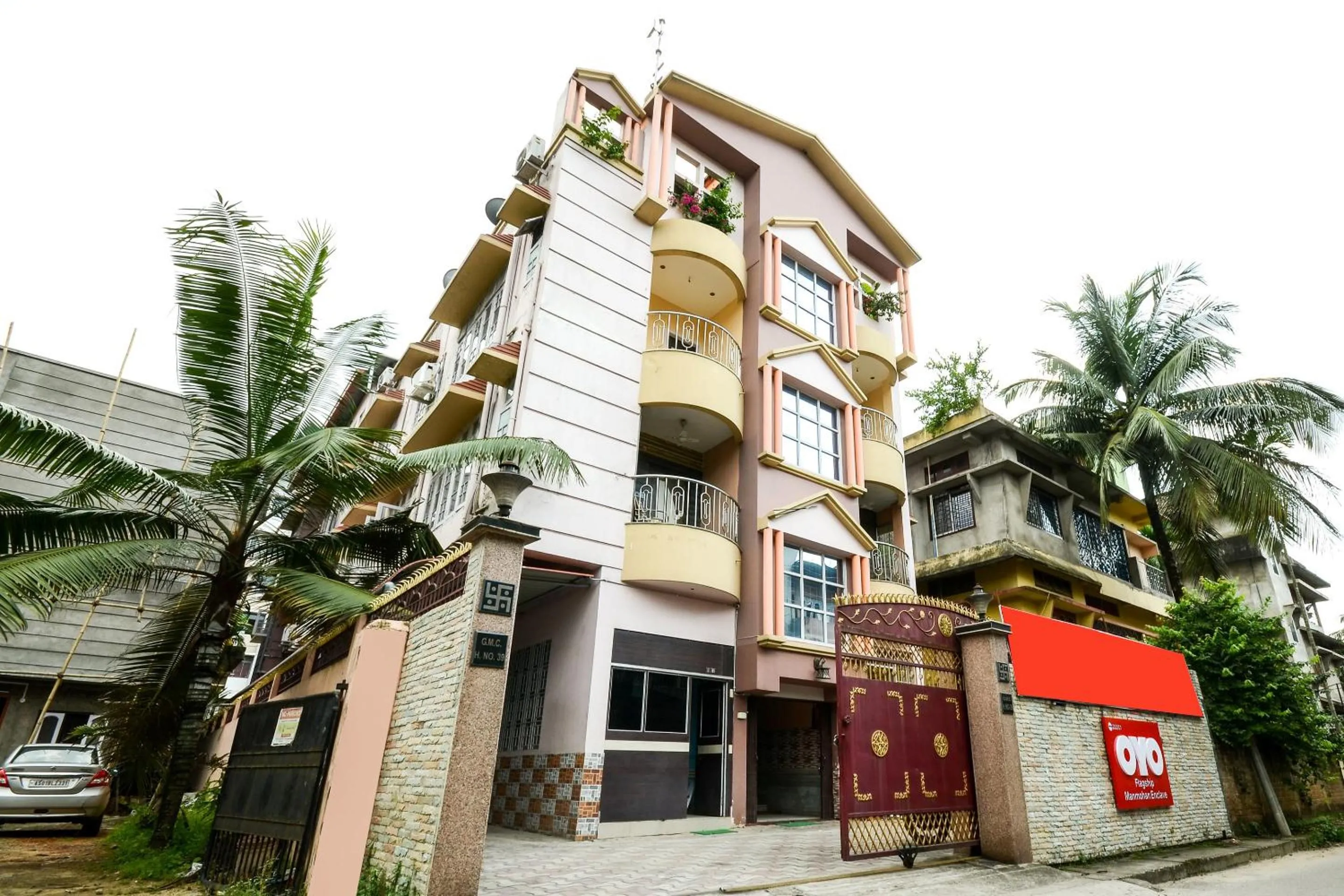 Facade/entrance in Hotel O Manmohan Enclave