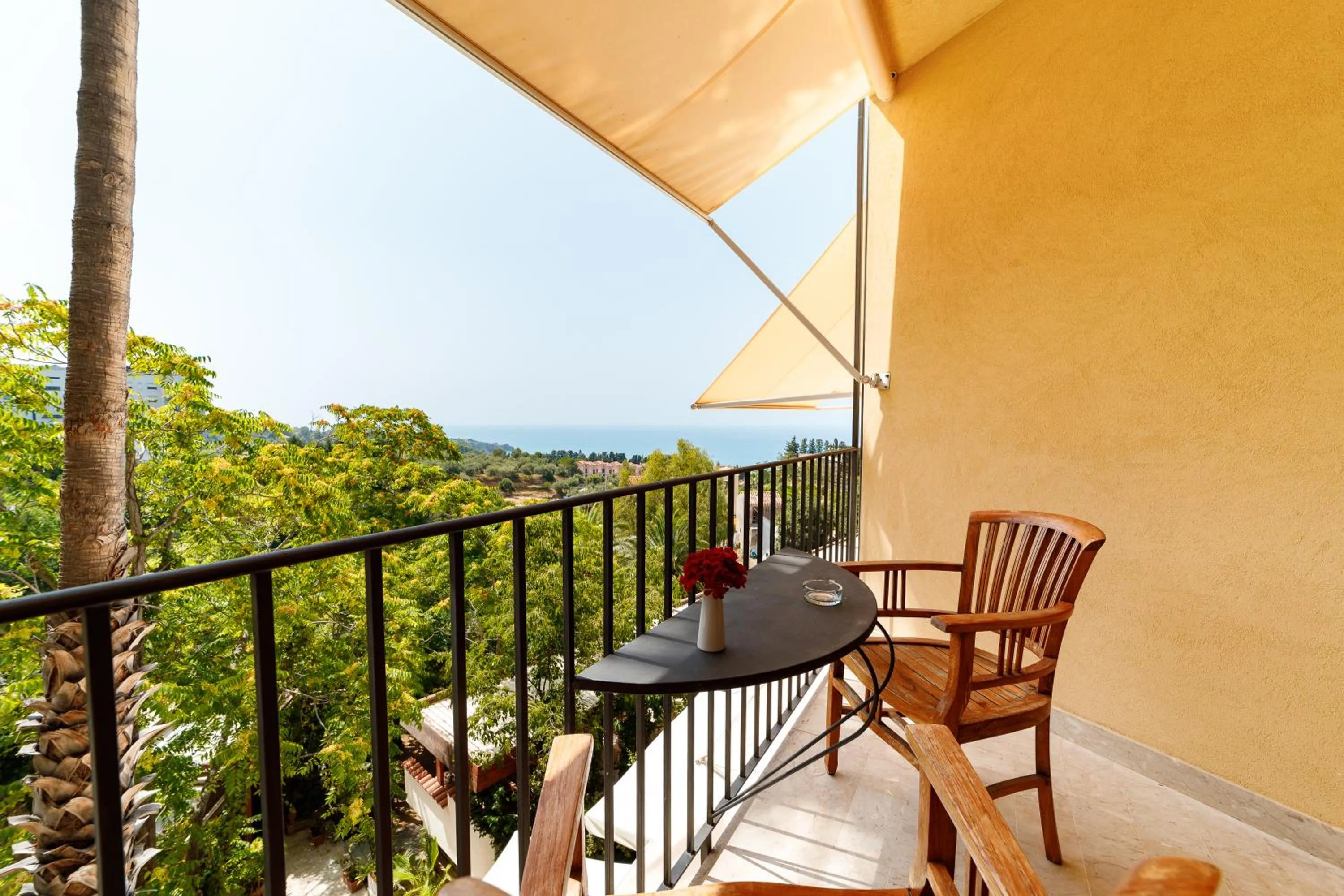 Balcony/Terrace in Alberi del Paradiso