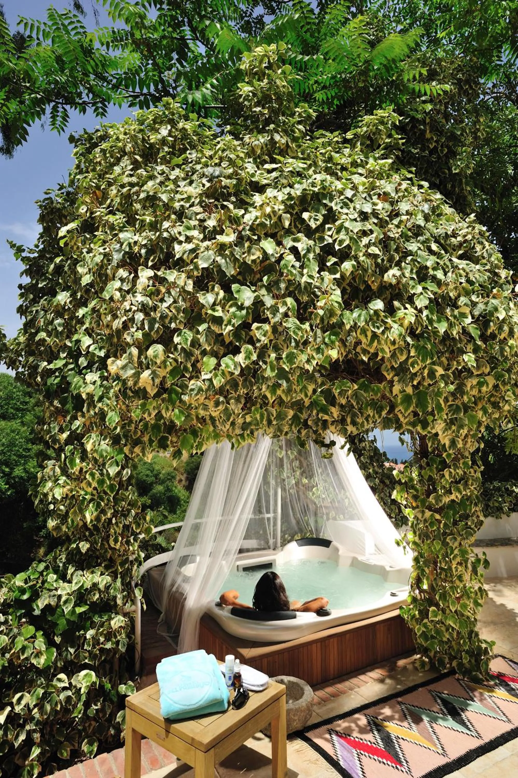 Hot Tub in Alberi del Paradiso