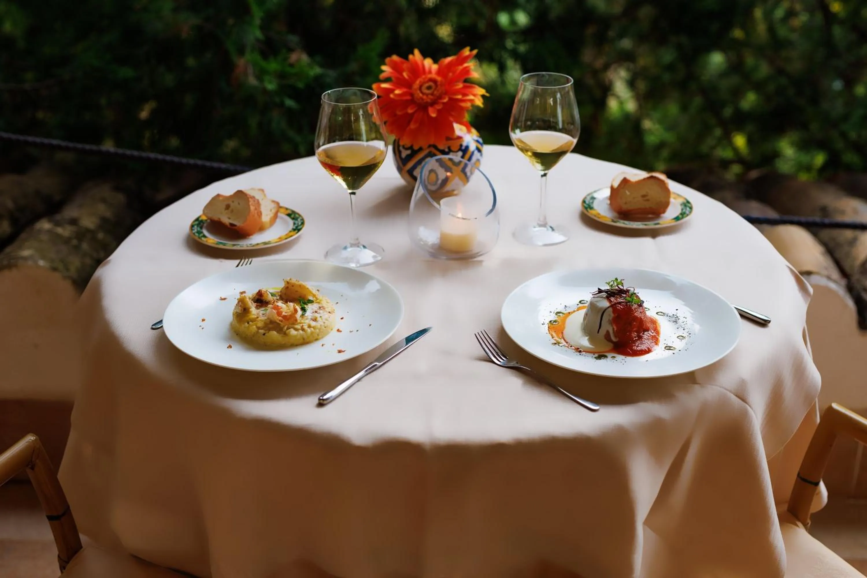 Restaurant/places to eat in Alberi del Paradiso