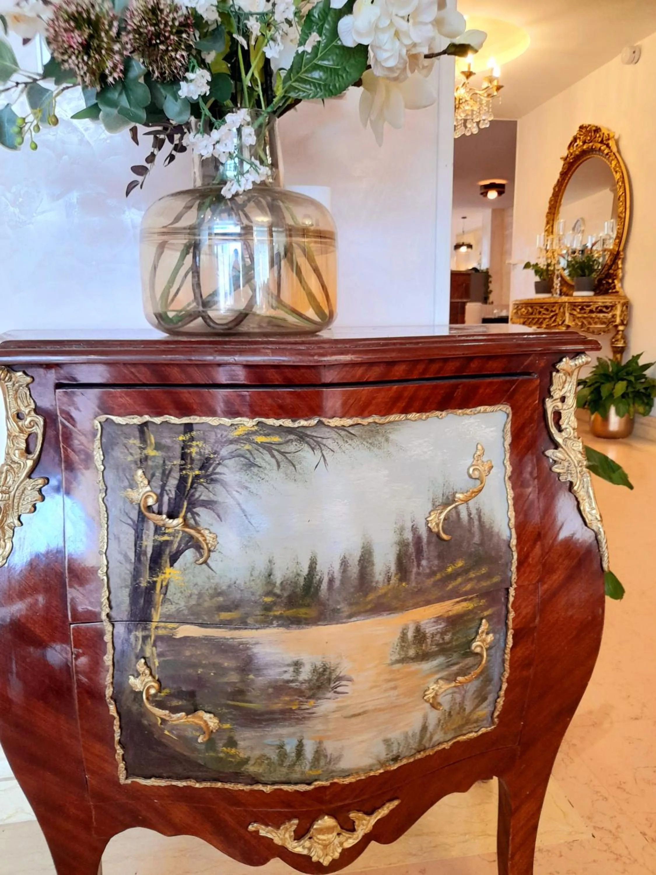 Lobby or reception in HOTEL ROYAL Paris Ivry