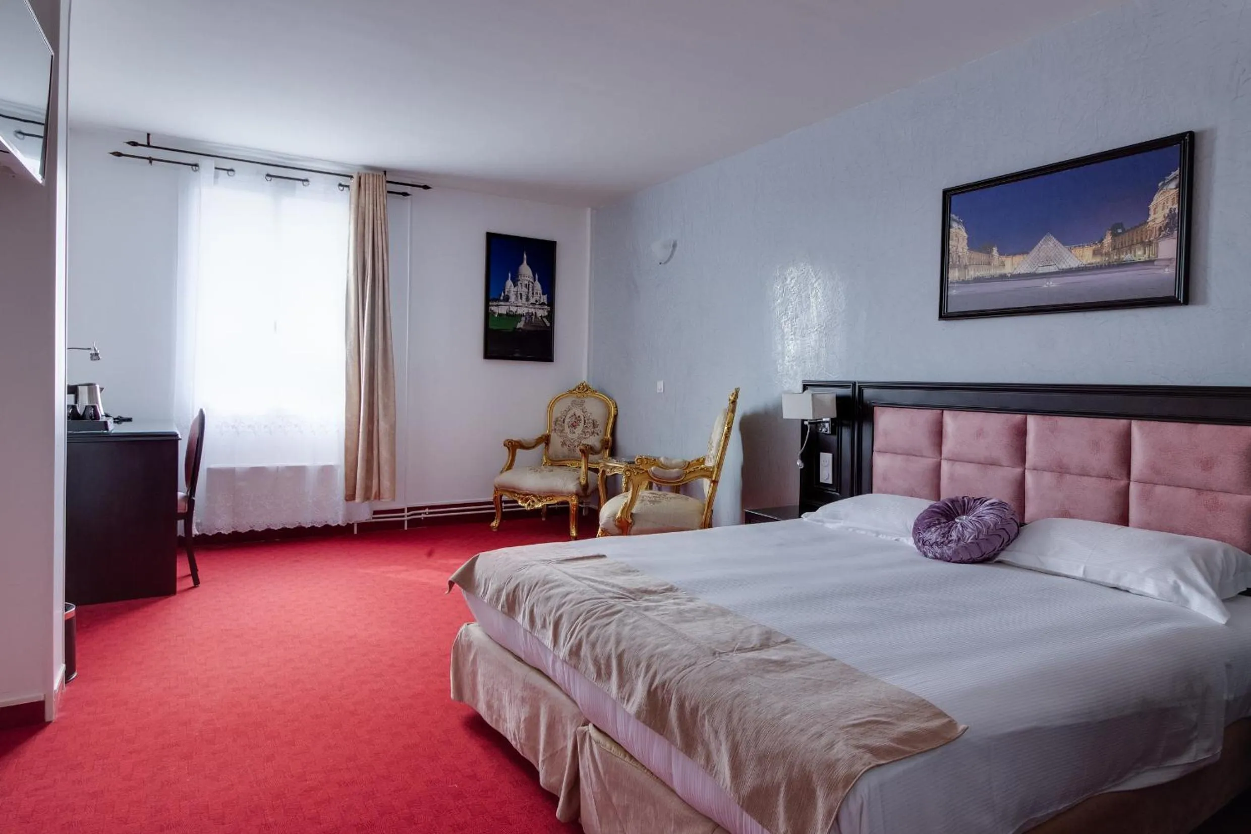 Photo of the whole room, Bed in HOTEL ROYAL Paris Ivry