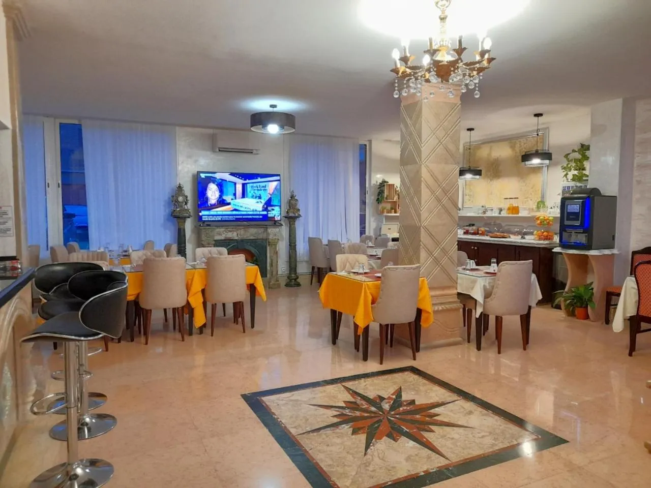 Breakfast in HOTEL ROYAL Paris Ivry