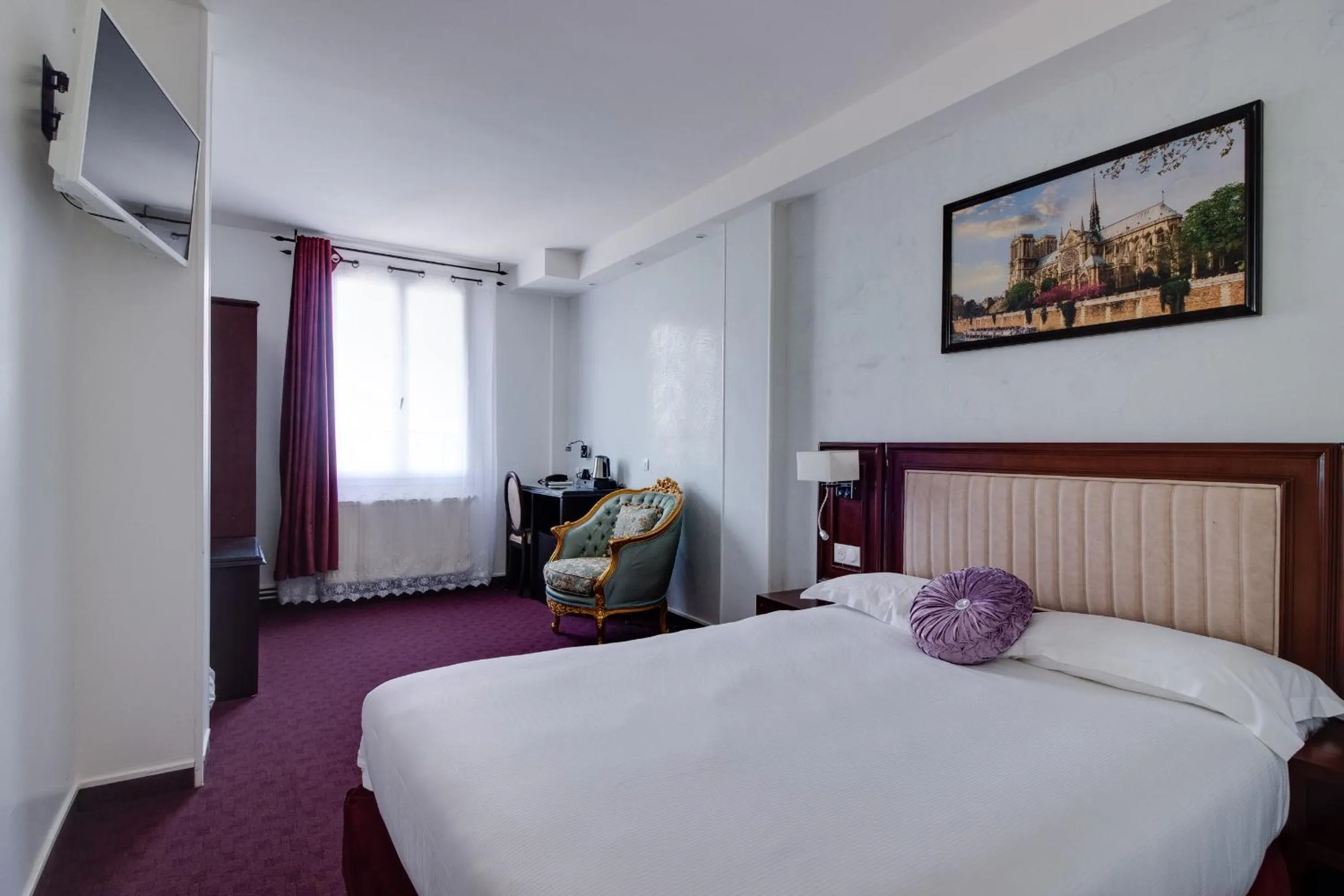 Photo of the whole room, Bed in HOTEL ROYAL Paris Ivry