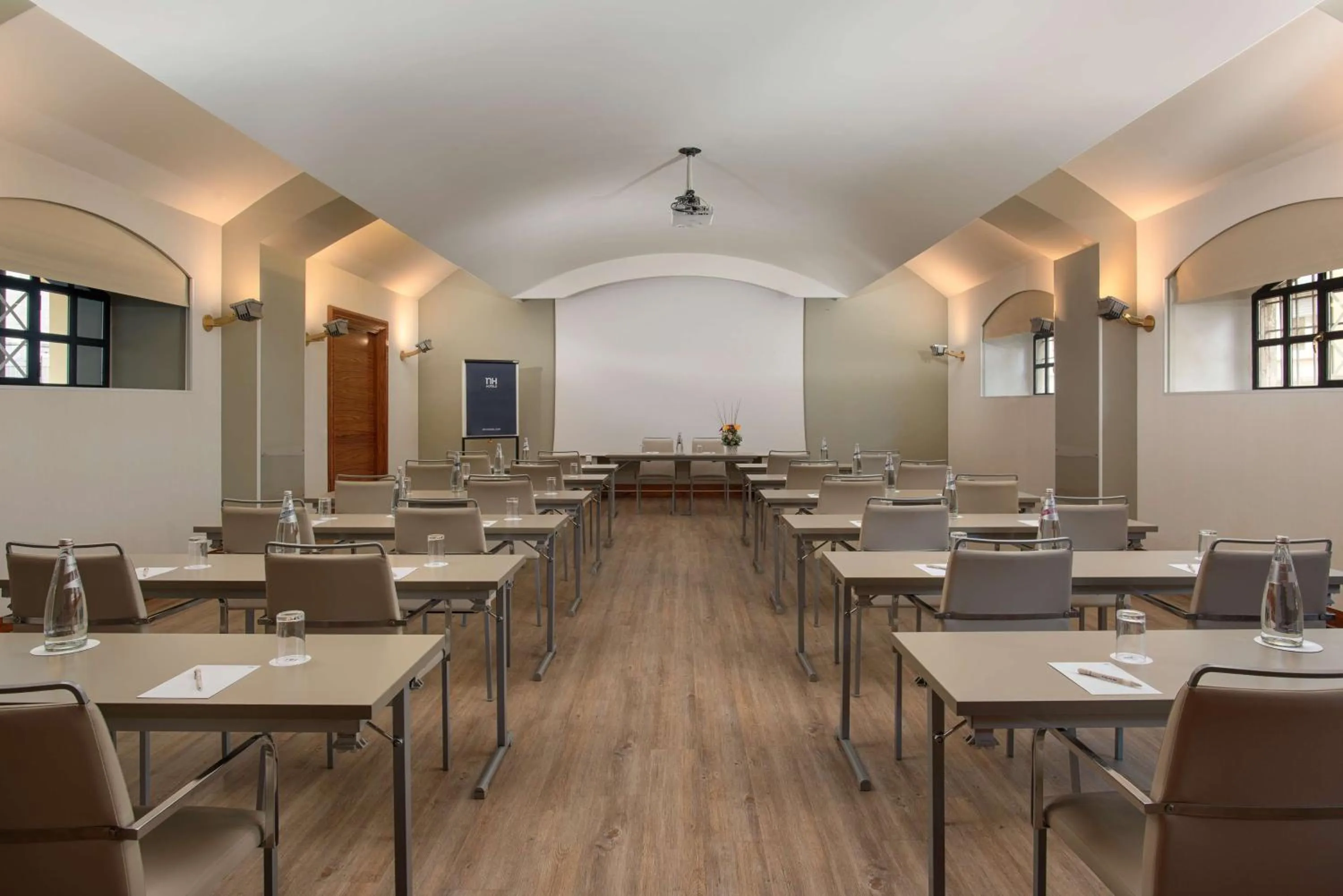 Meeting/conference room in NH Bergamo