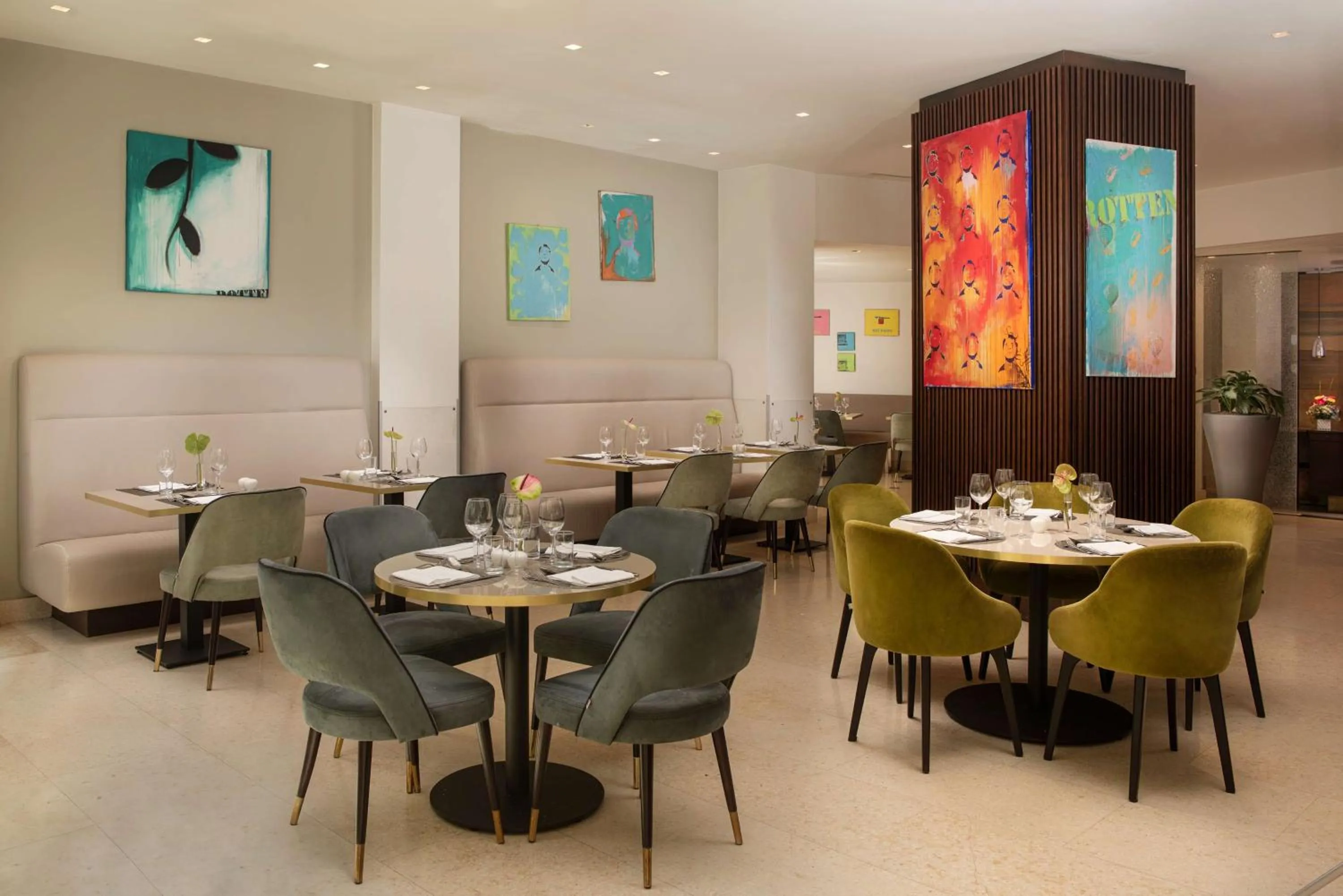 Restaurant/places to eat in NH Bergamo