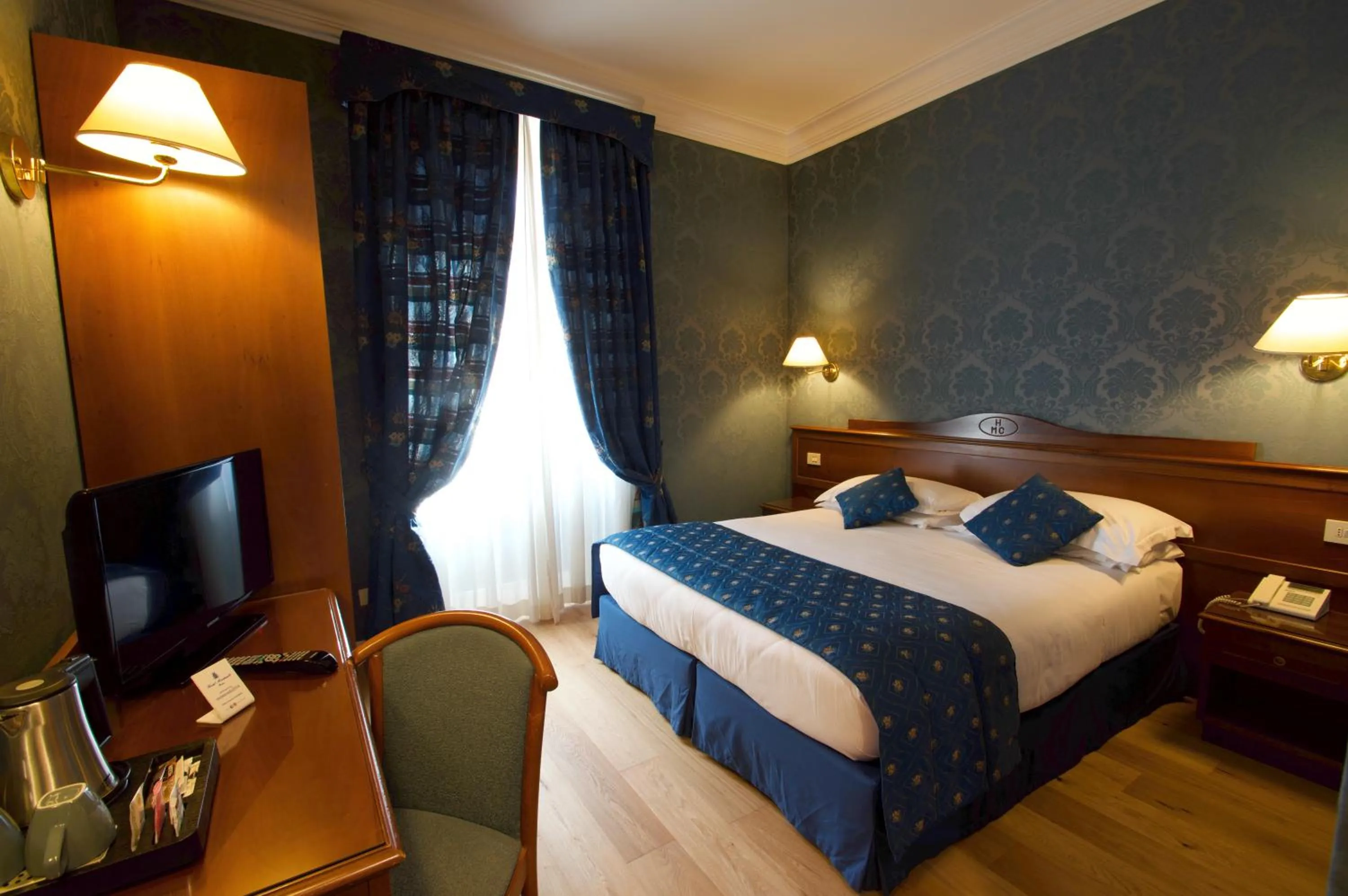 Bed in Hotel Montecarlo