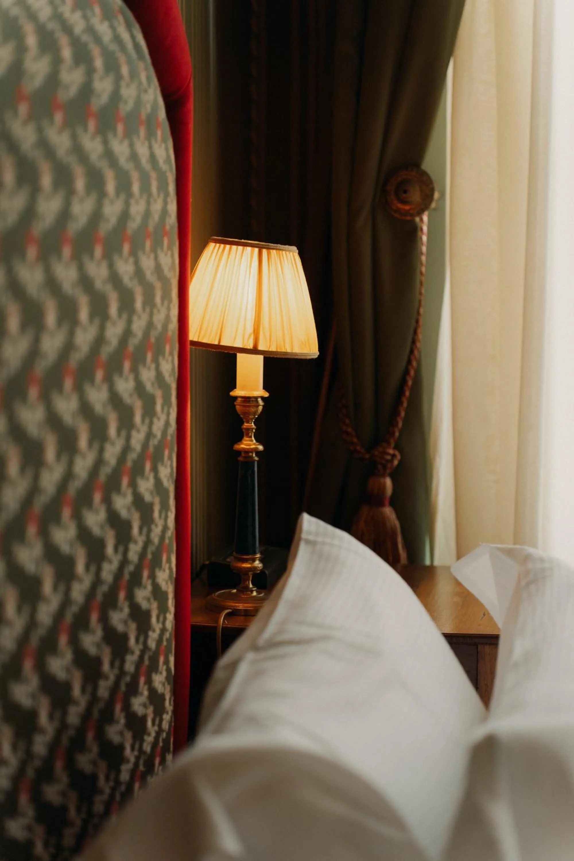 Bed in Hotel Palazzo Guiscardo Pietrasanta