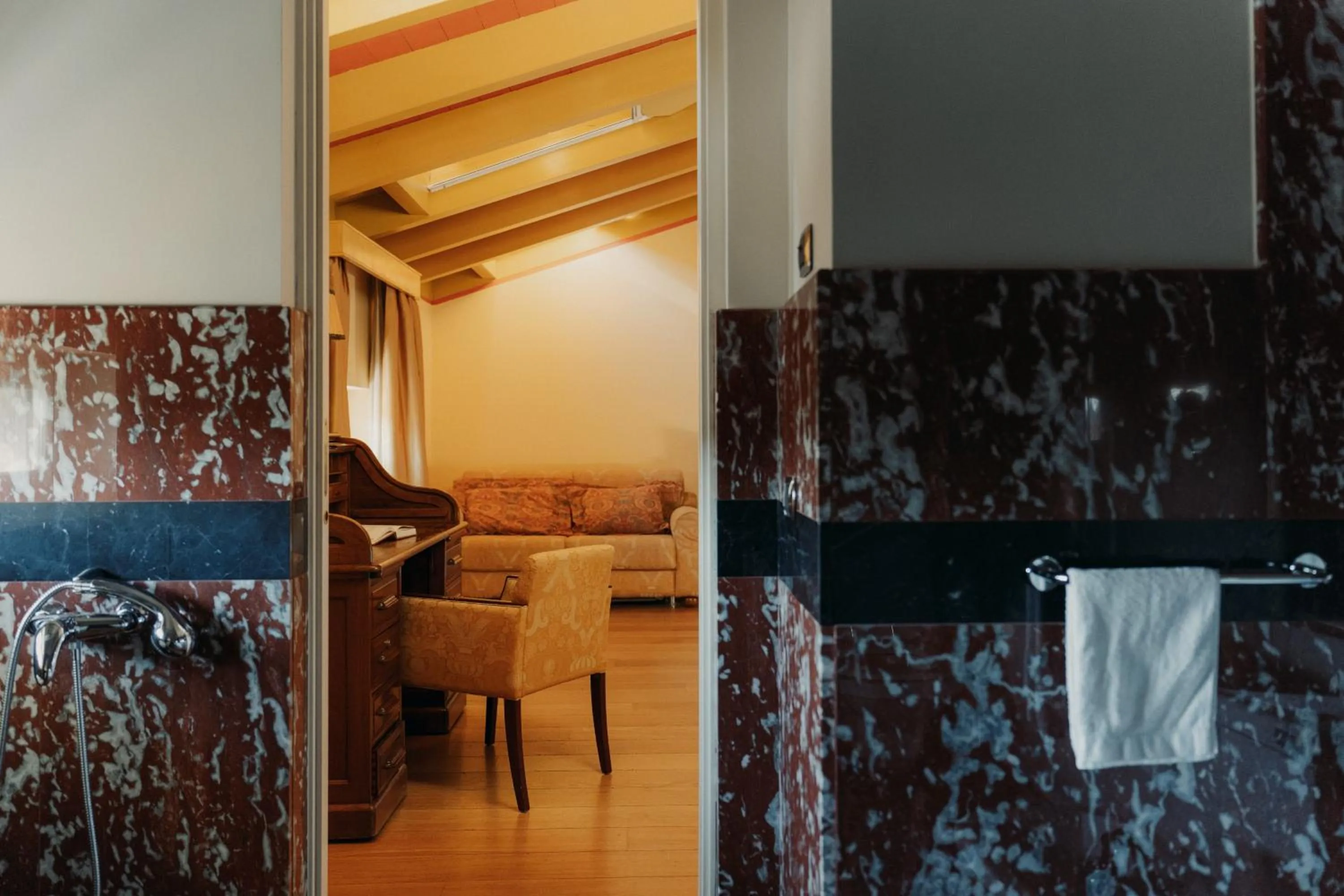 Bathroom in Hotel Palazzo Guiscardo Pietrasanta