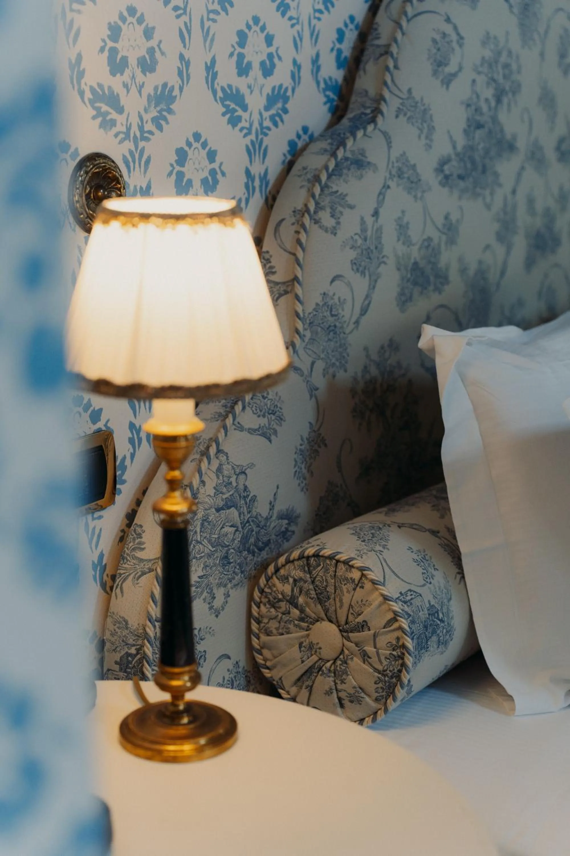 Photo of the whole room, Bed in Hotel Palazzo Guiscardo Pietrasanta