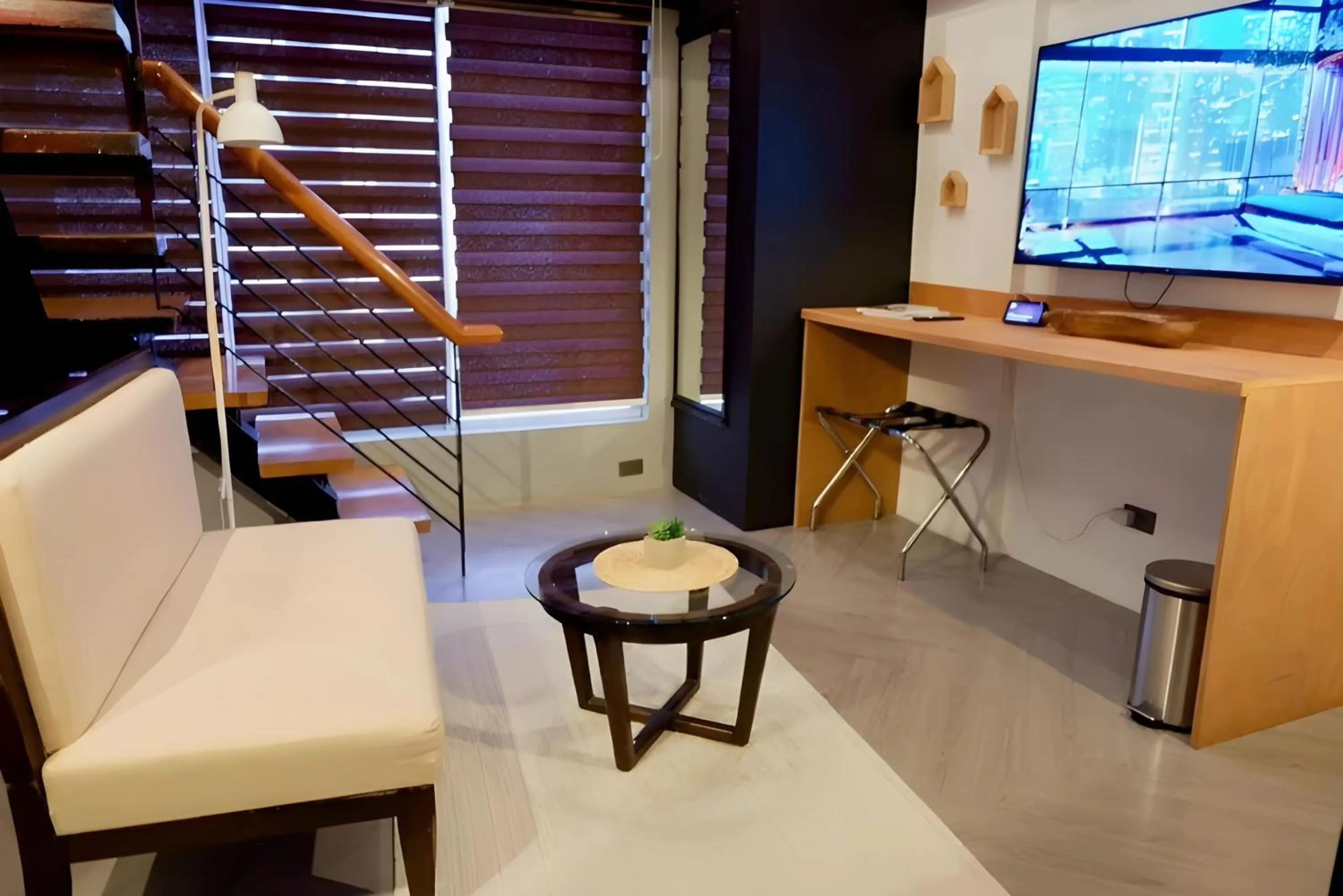 TV and multimedia in Havitat Boutique Hotel