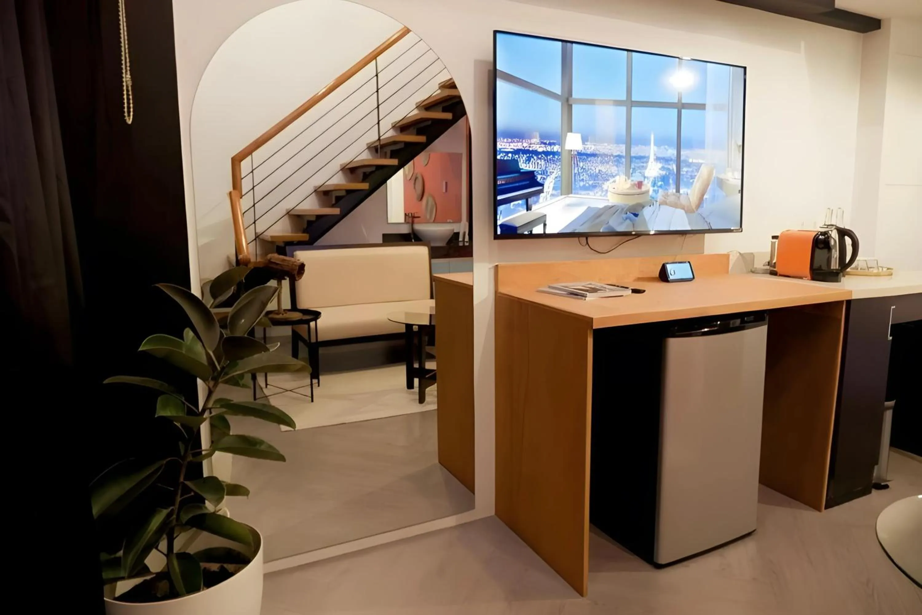 TV and multimedia in Havitat Boutique Hotel