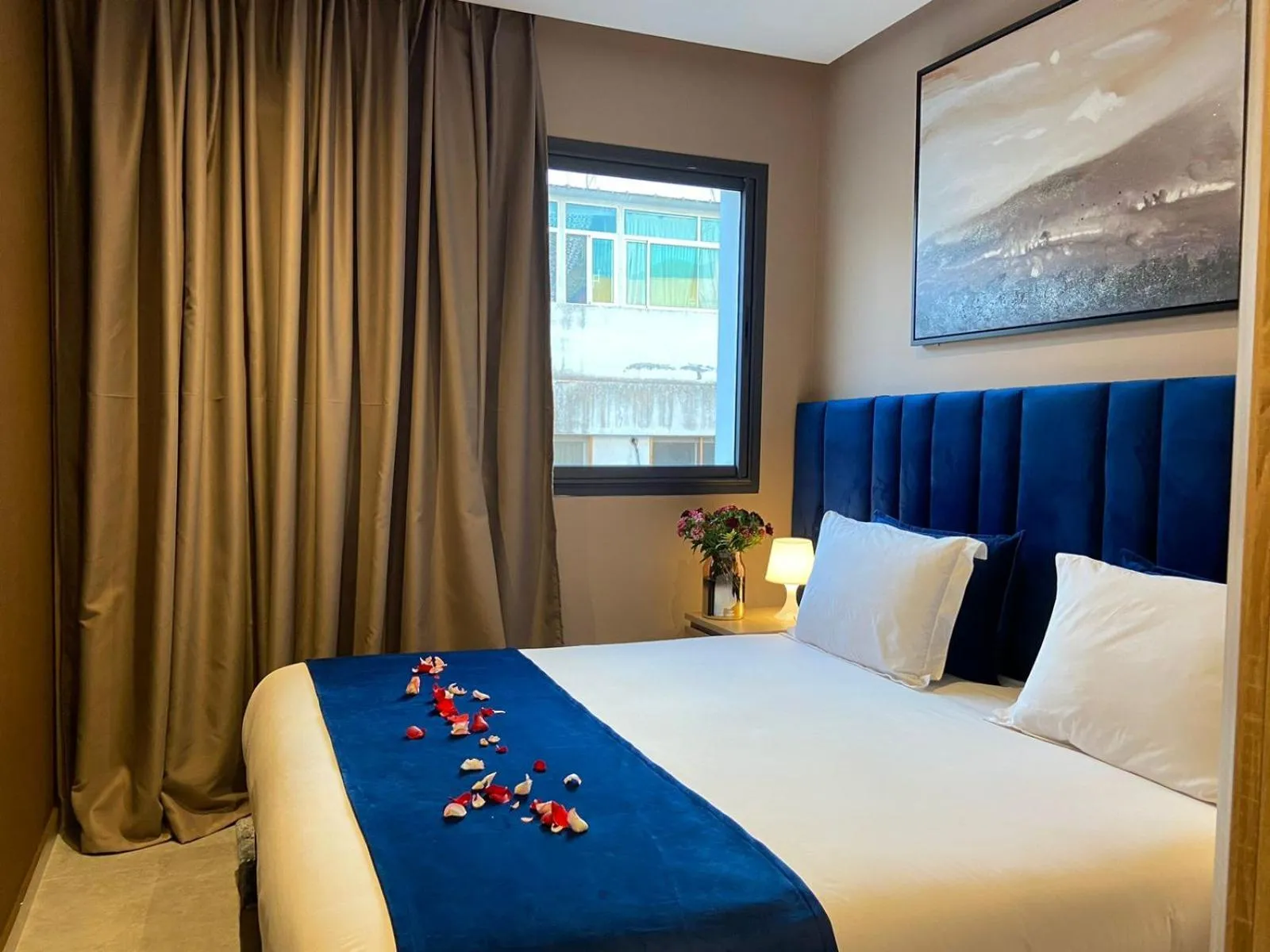 Suite with Terrace in Atlas-Résidence by Rent-Inn