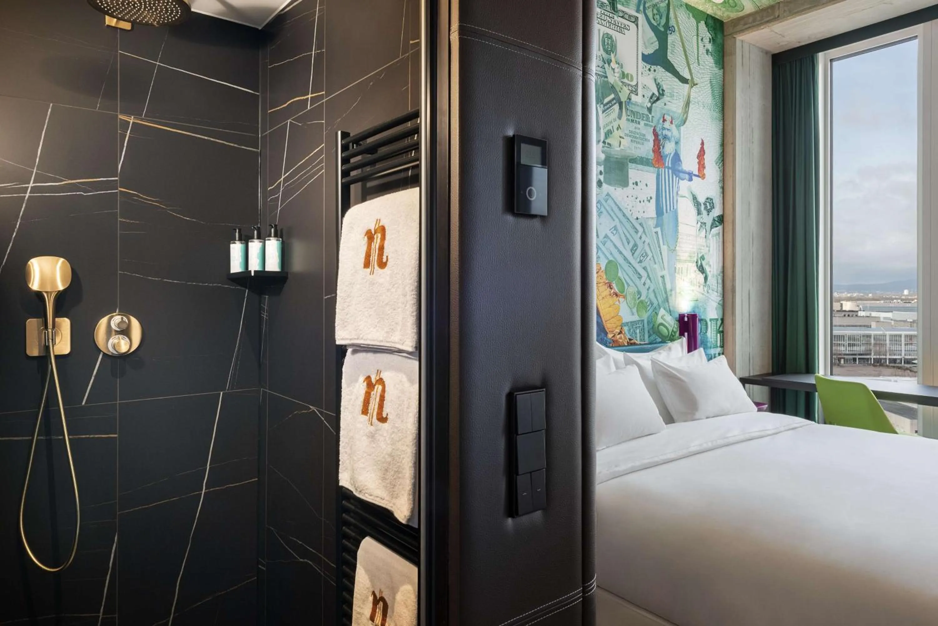 Bathroom, Bed in nhow Frankfurt