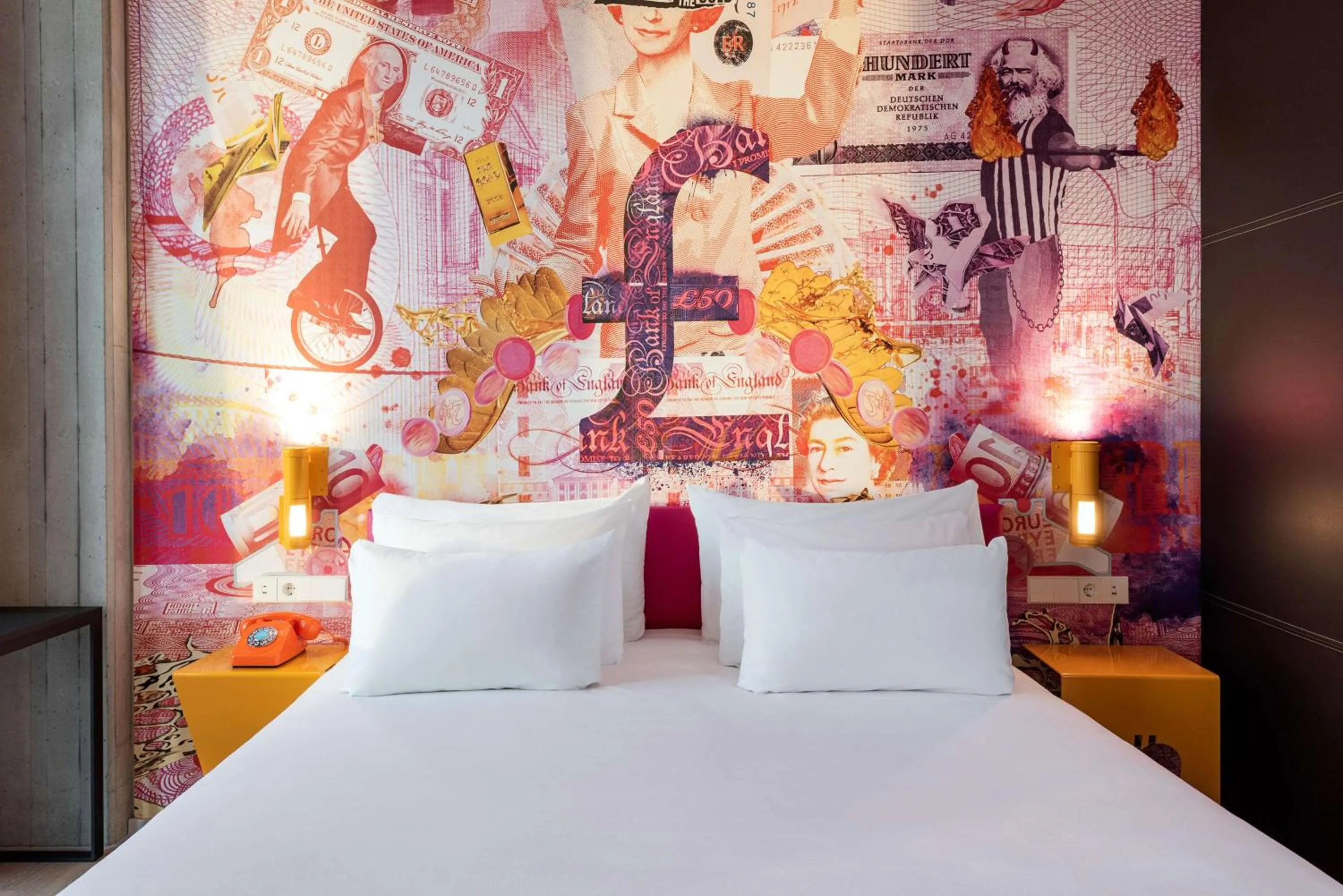 Bedroom, Bed in nhow Frankfurt