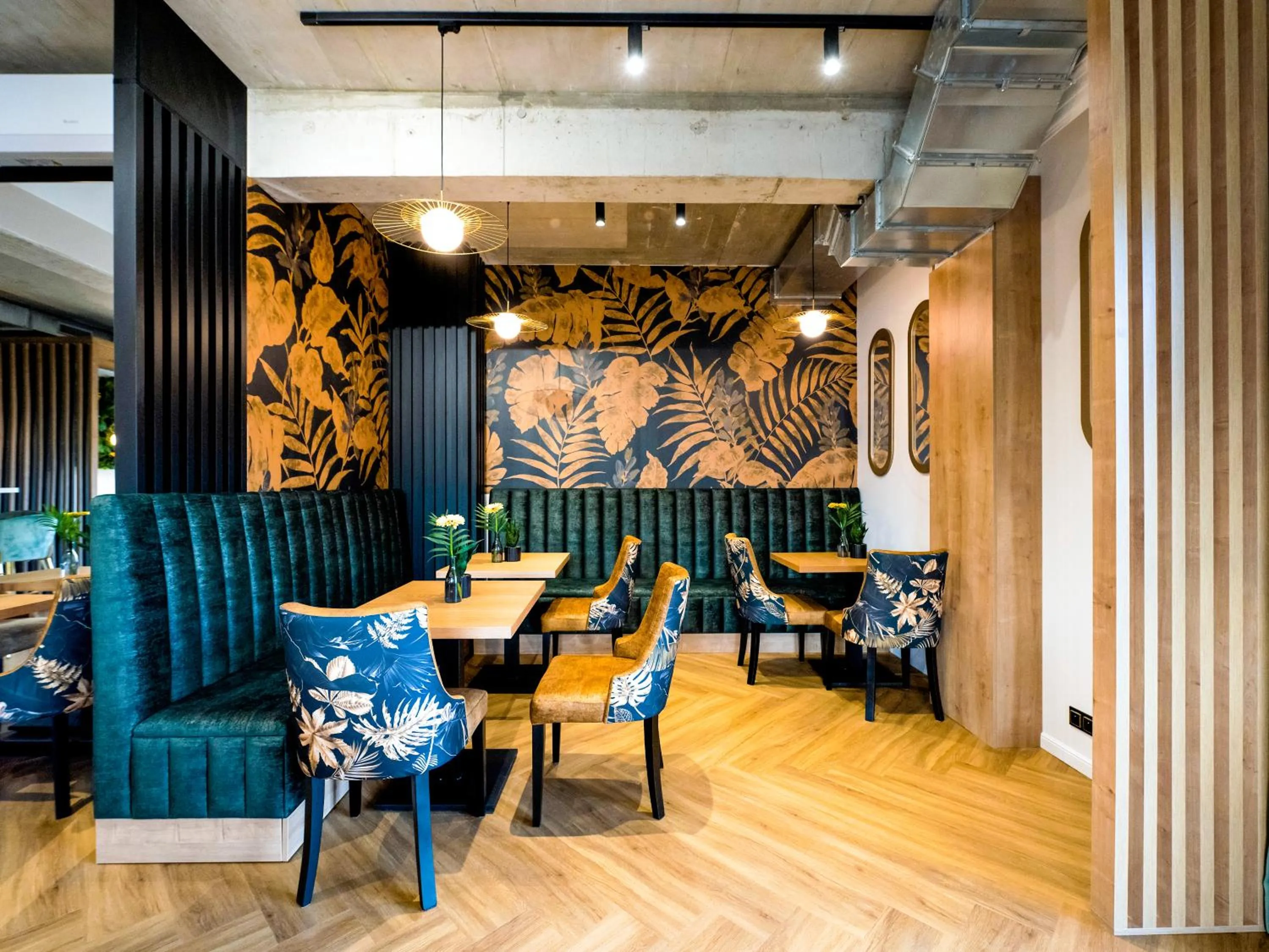 Restaurant/places to eat in Aparthotel Green Concrete - ekologiczne apartamenty premium ze strefą Wellness