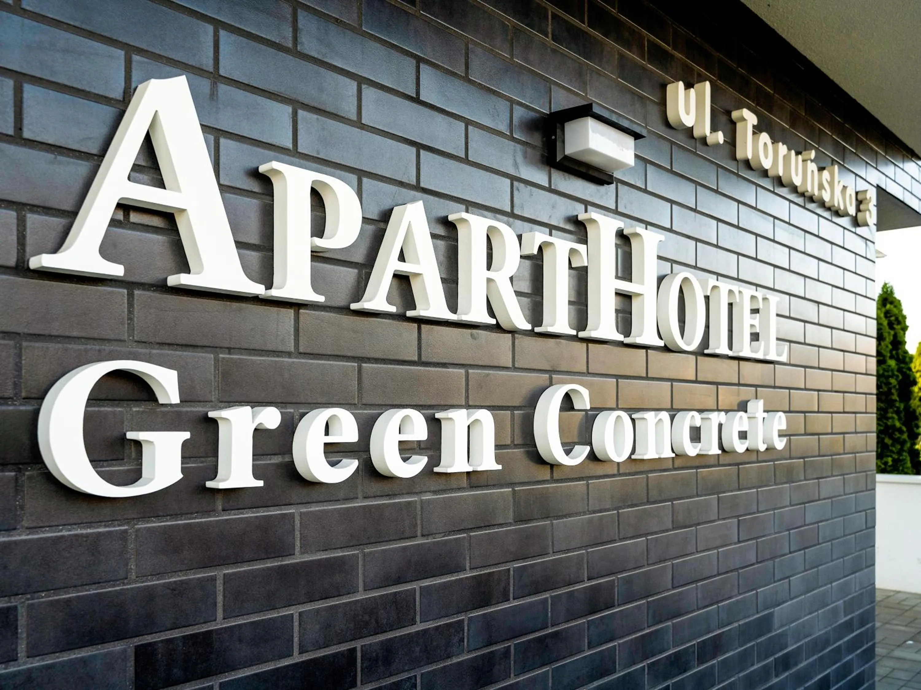 Property building in Aparthotel Green Concrete - ekologiczne apartamenty premium ze strefą Wellness