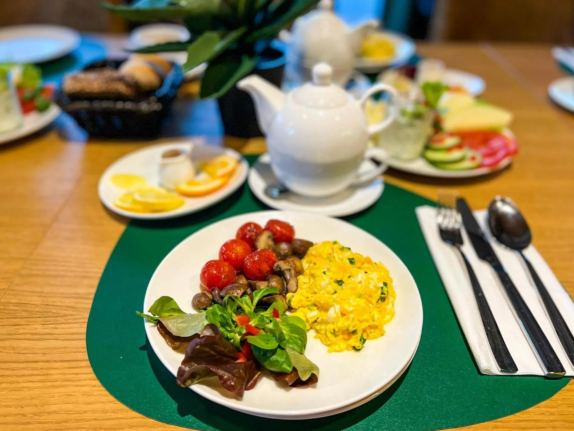 Restaurant/places to eat in Aparthotel Green Concrete - ekologiczne apartamenty premium ze strefą Wellness