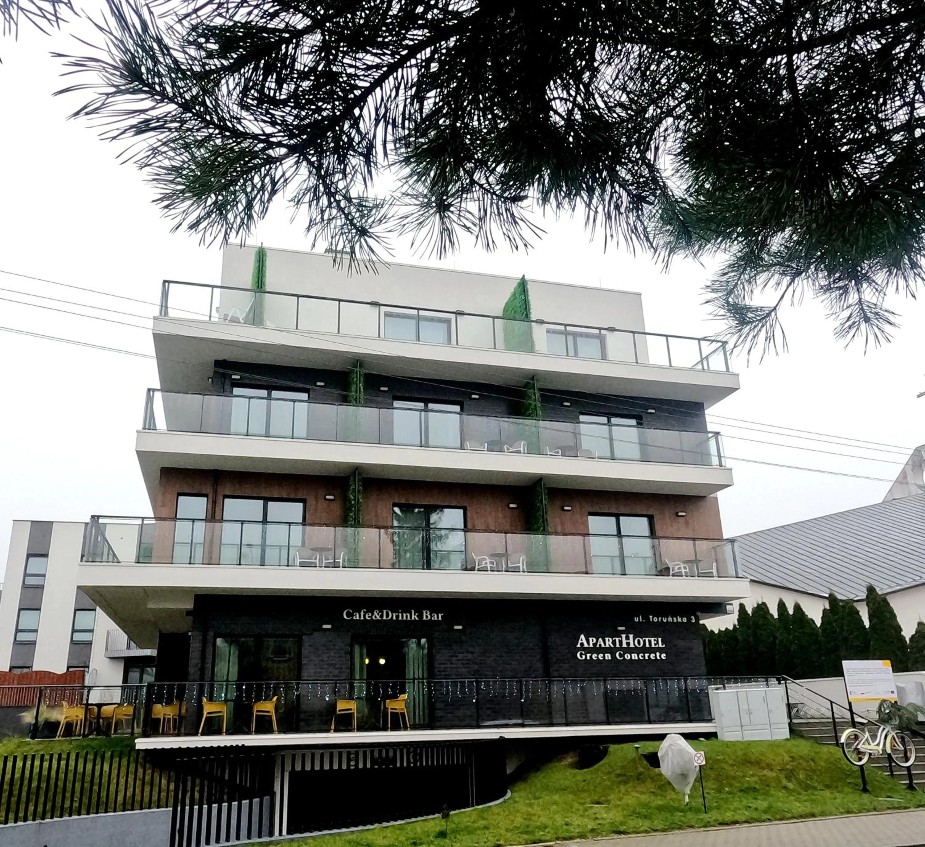 Property building in Aparthotel Green Concrete - ekologiczne apartamenty premium ze strefą Wellness