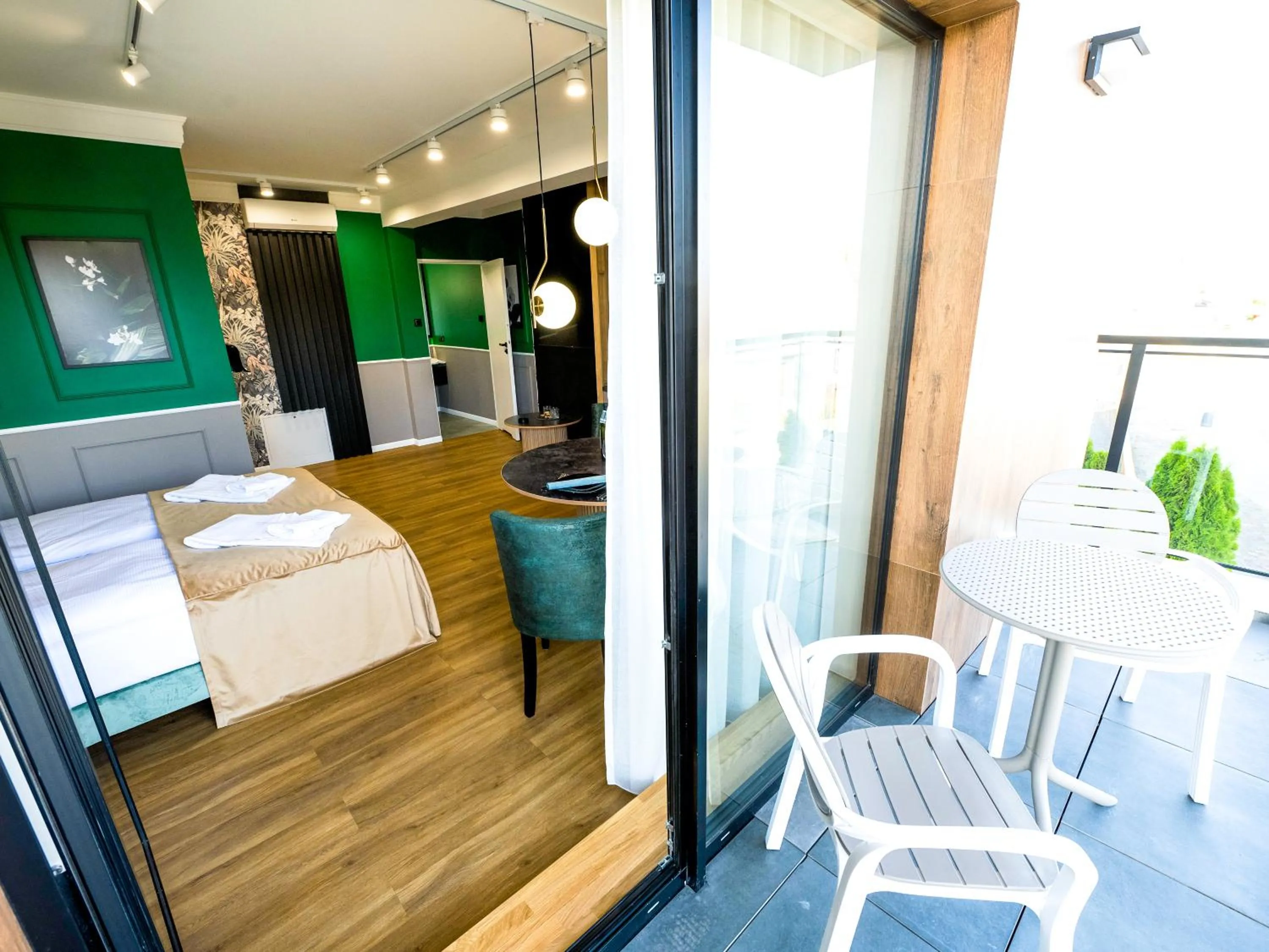 Bed in Aparthotel Green Concrete - ekologiczne apartamenty premium ze strefą Wellness