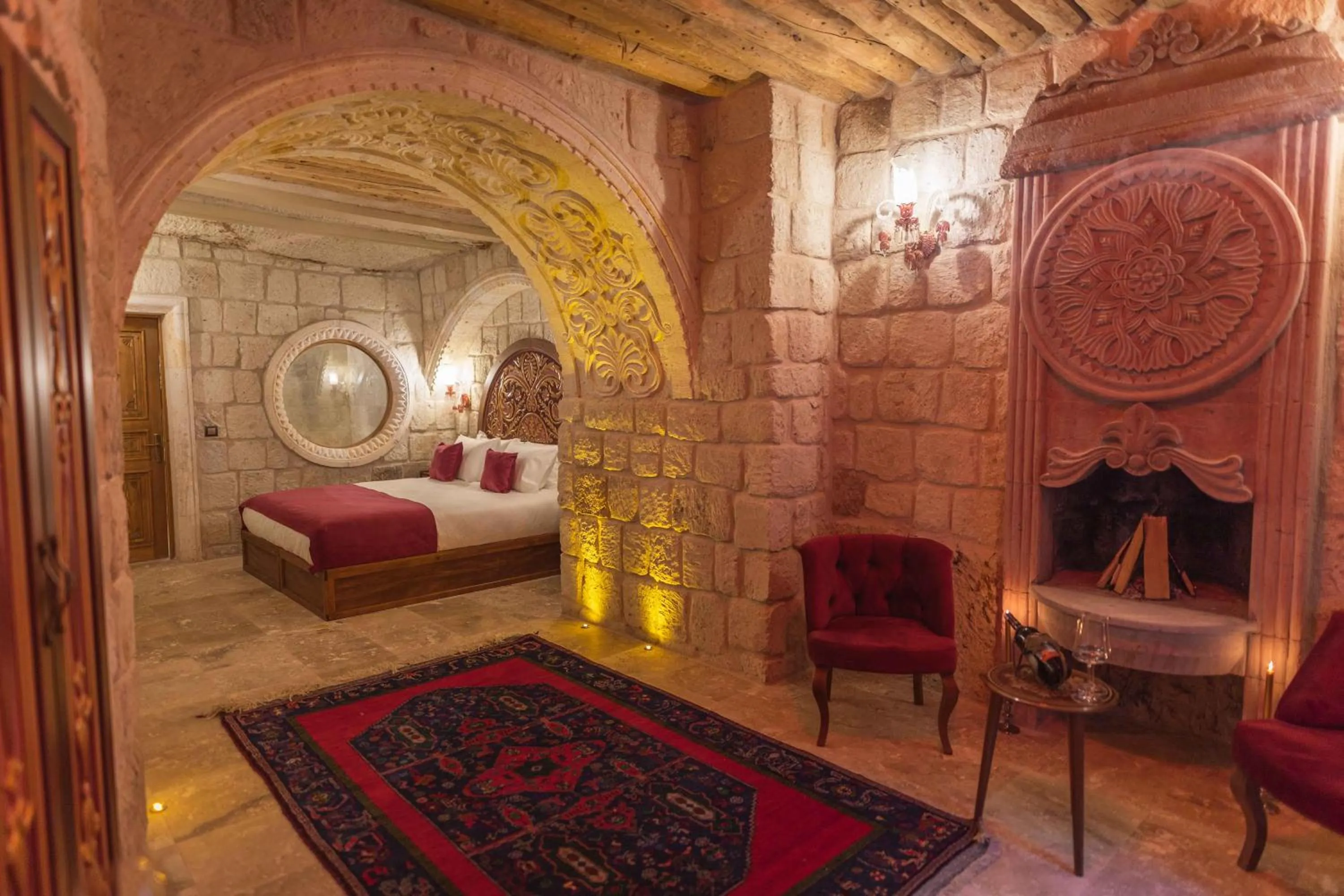 Bed in Solo Cave Suites