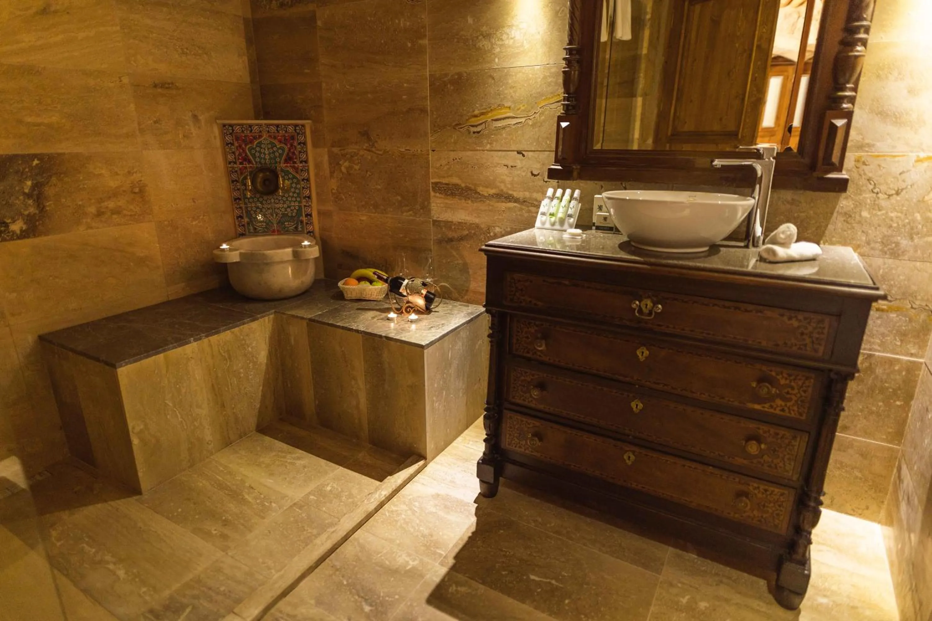 Bathroom in Solo Cave Suites