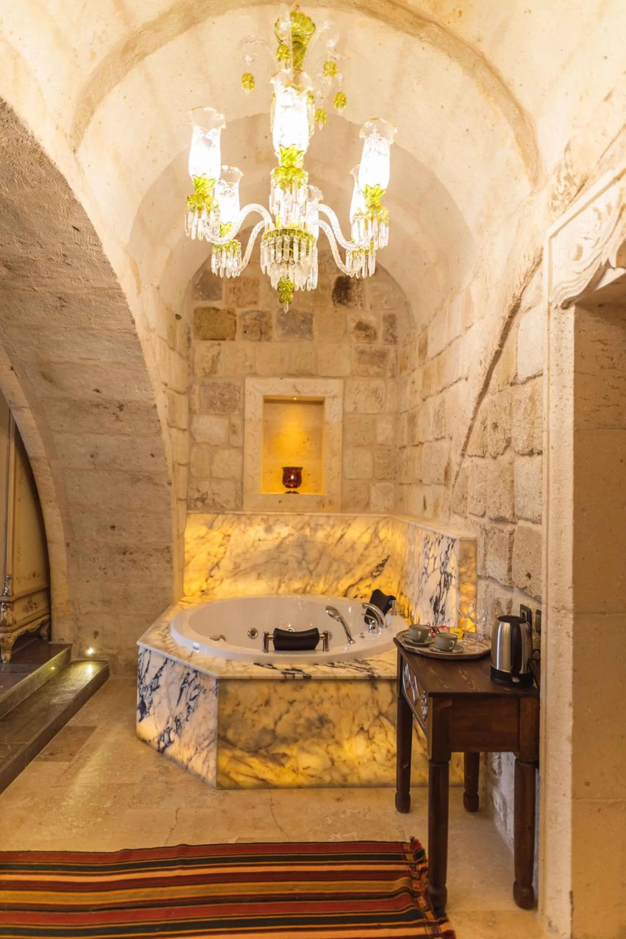 Bath in Solo Cave Suites