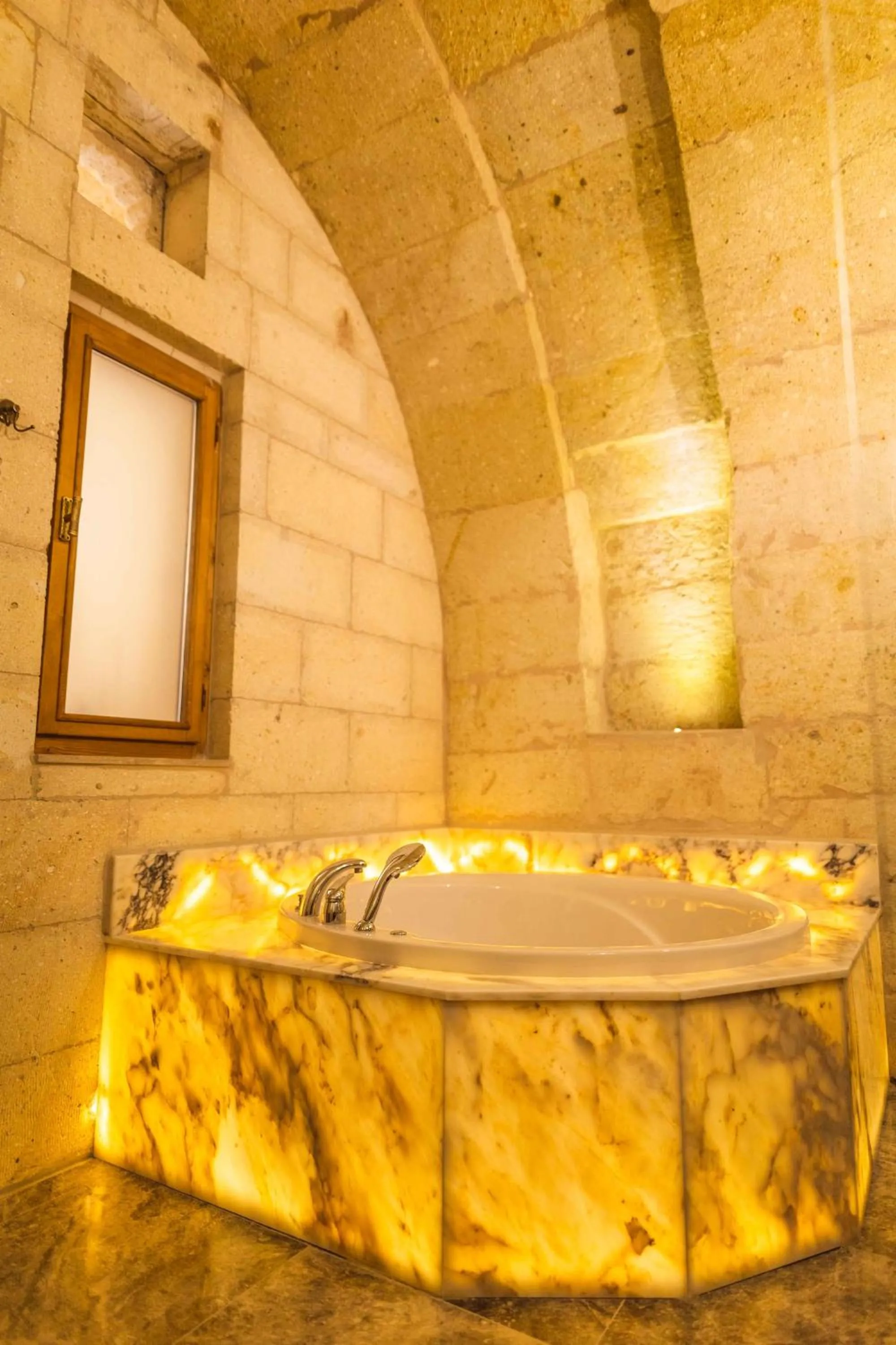 Sauna in Solo Cave Suites