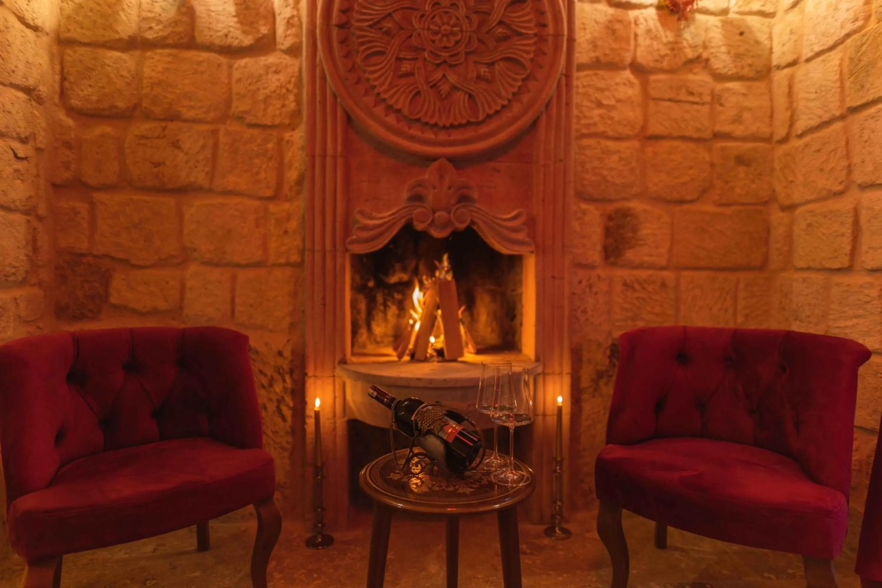 flat iron in Solo Cave Suites