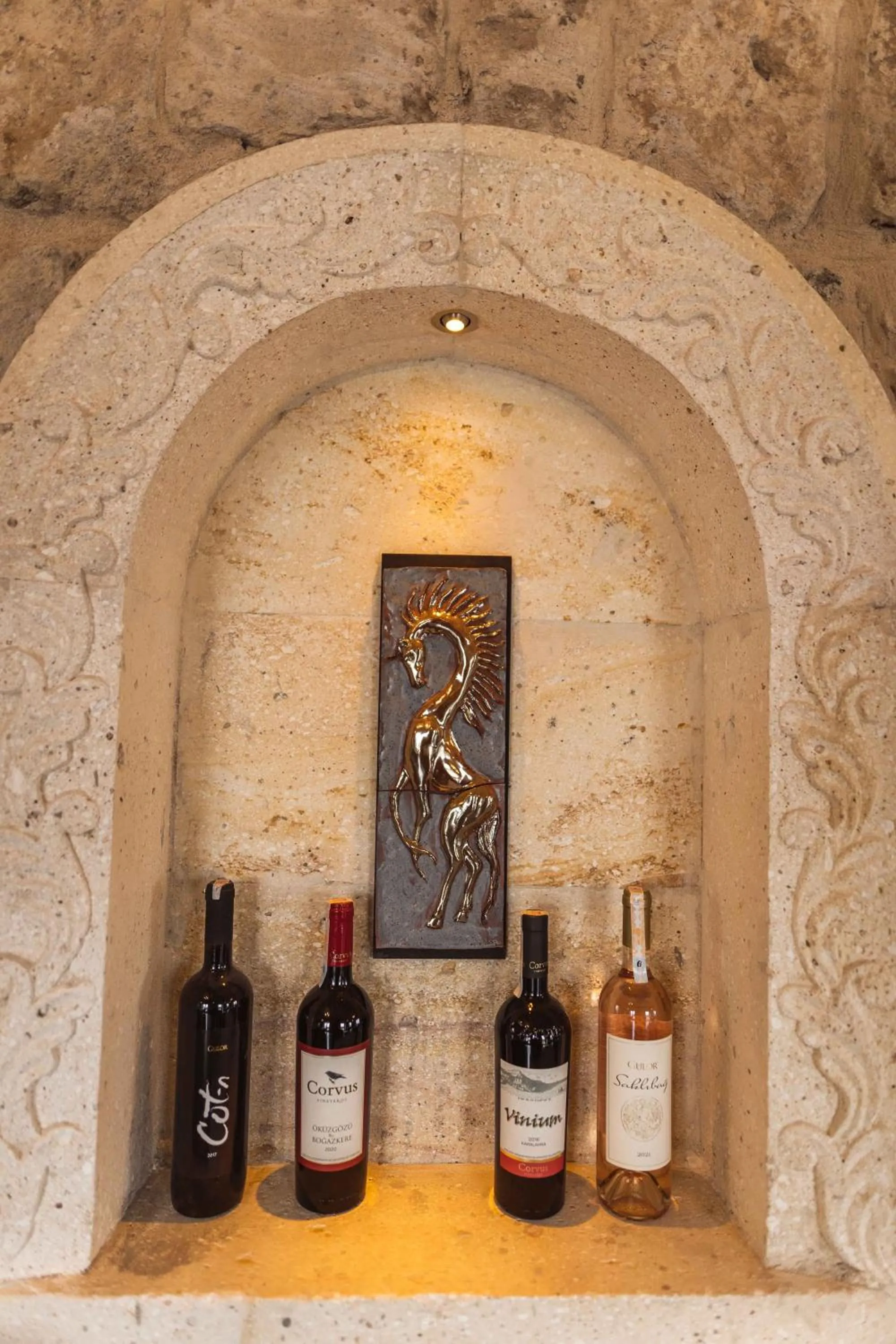 Breakfast in Solo Cave Suites