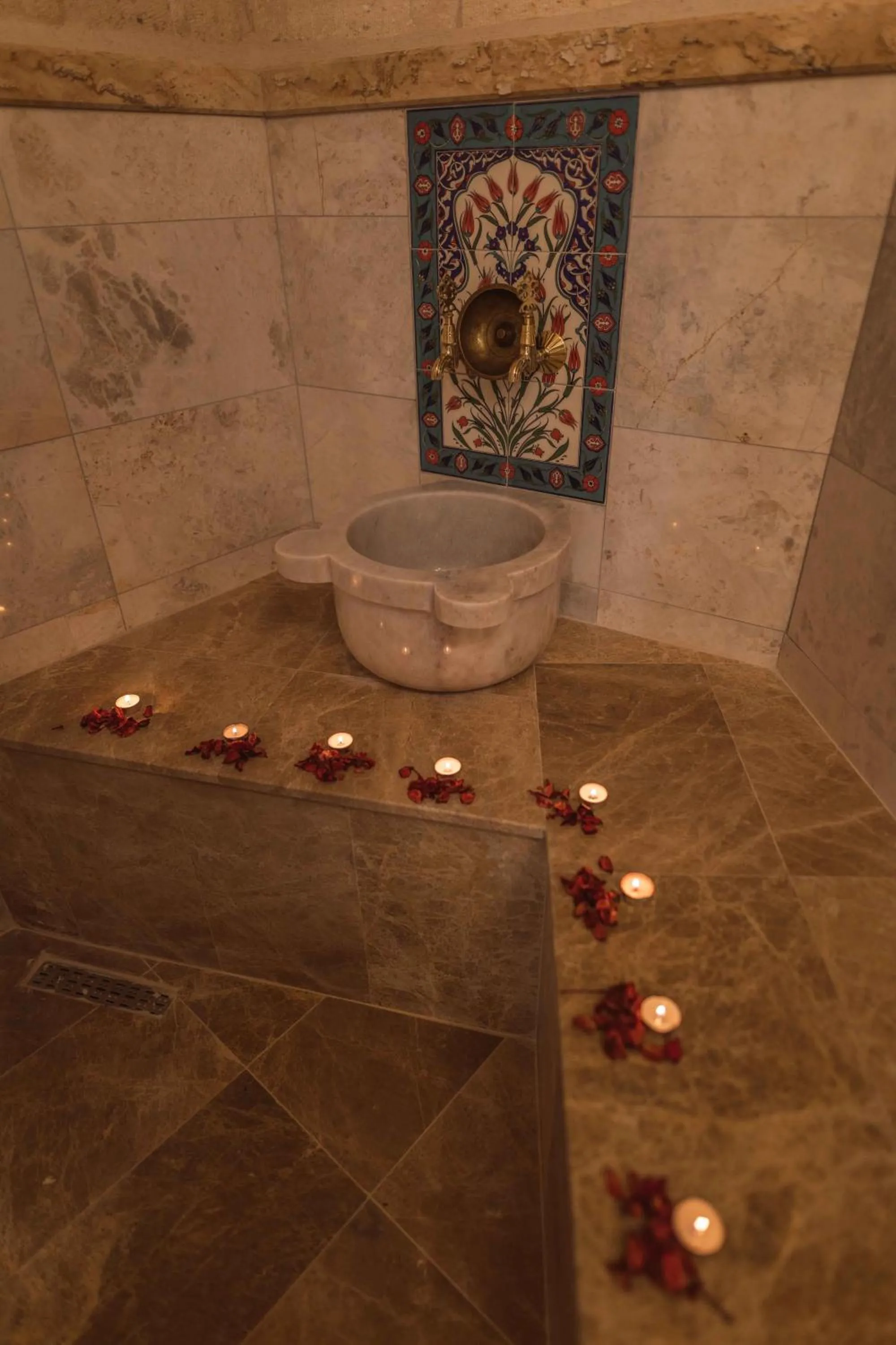 Sauna in Solo Cave Suites