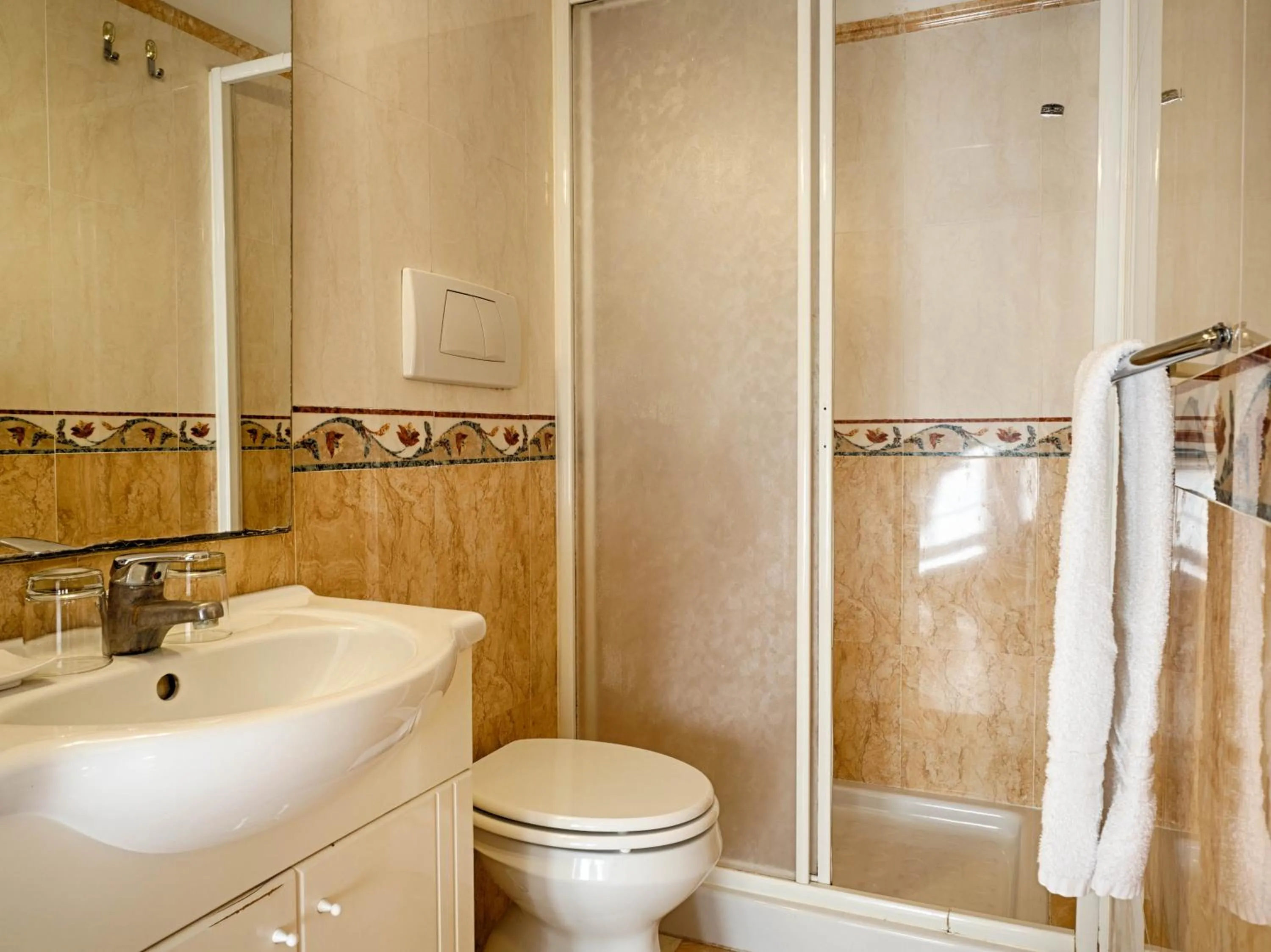 Bathroom in Sunny Guest House