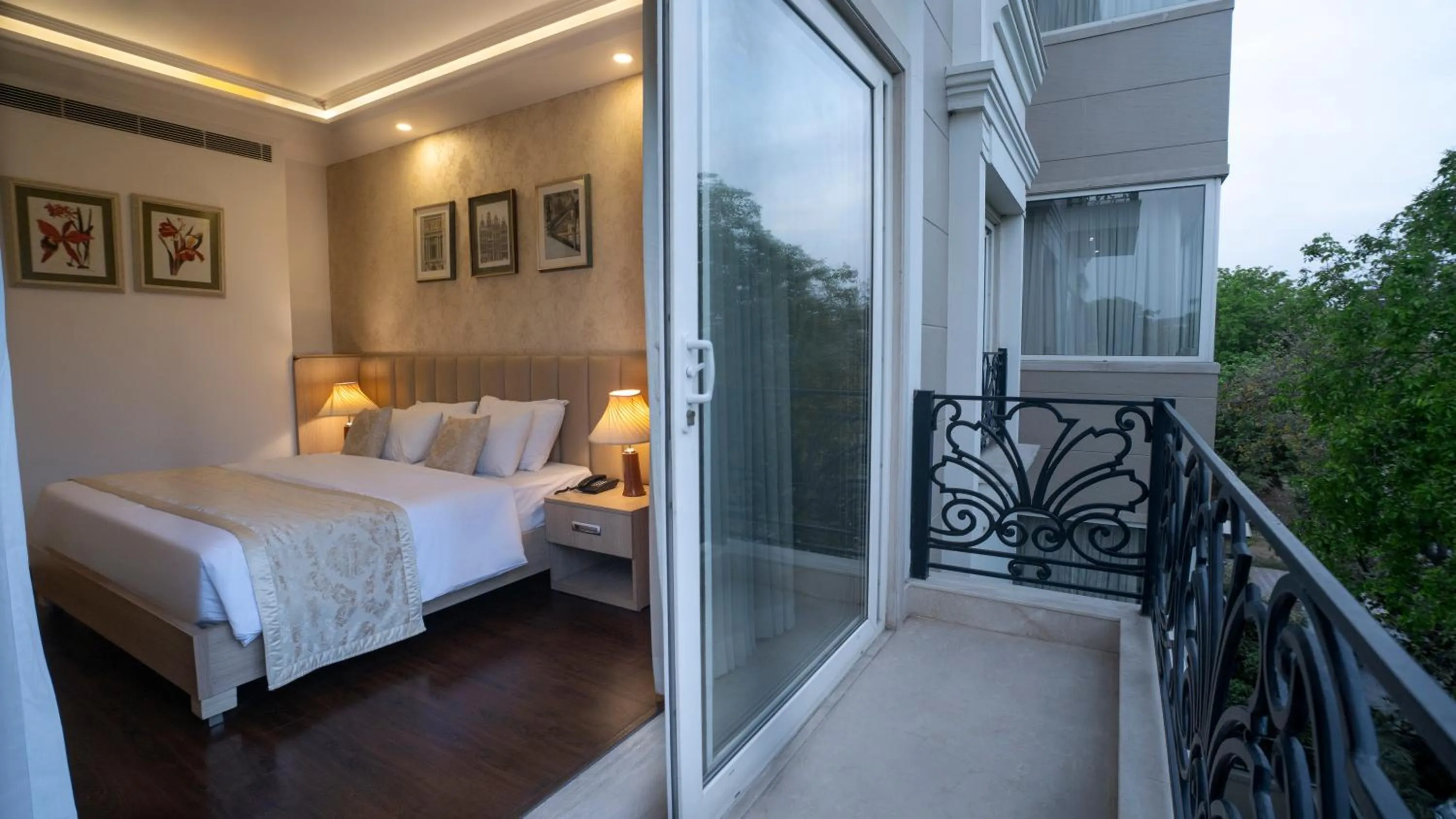 Balcony/Terrace, Bed in The Woodbury