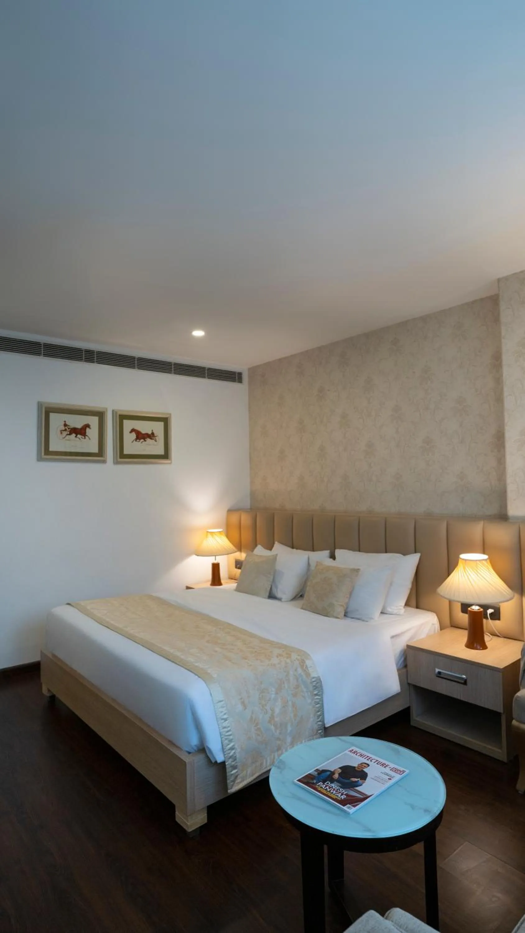 Bedroom, Bed in The Woodbury