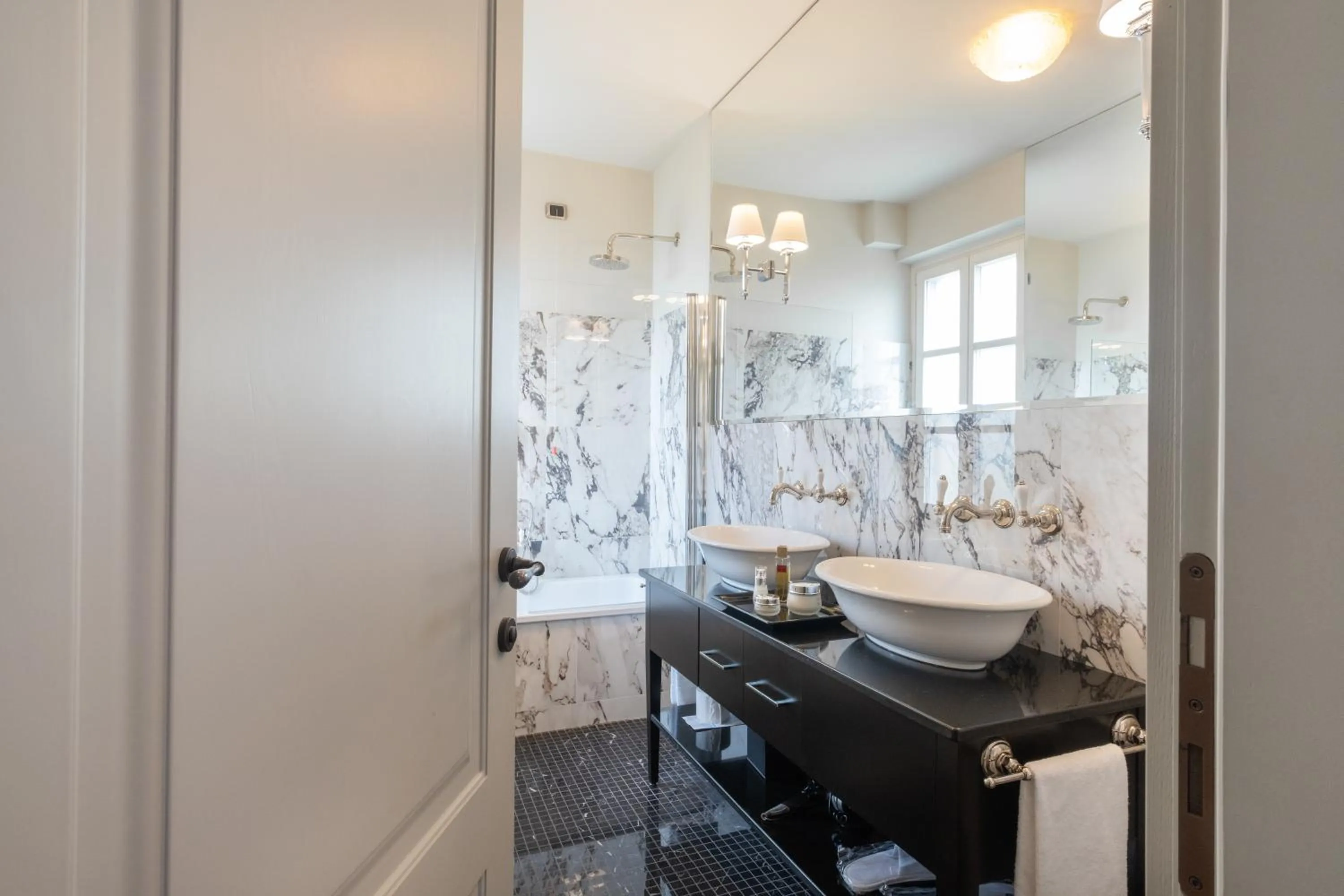 Bathroom in Hotel Vannucci