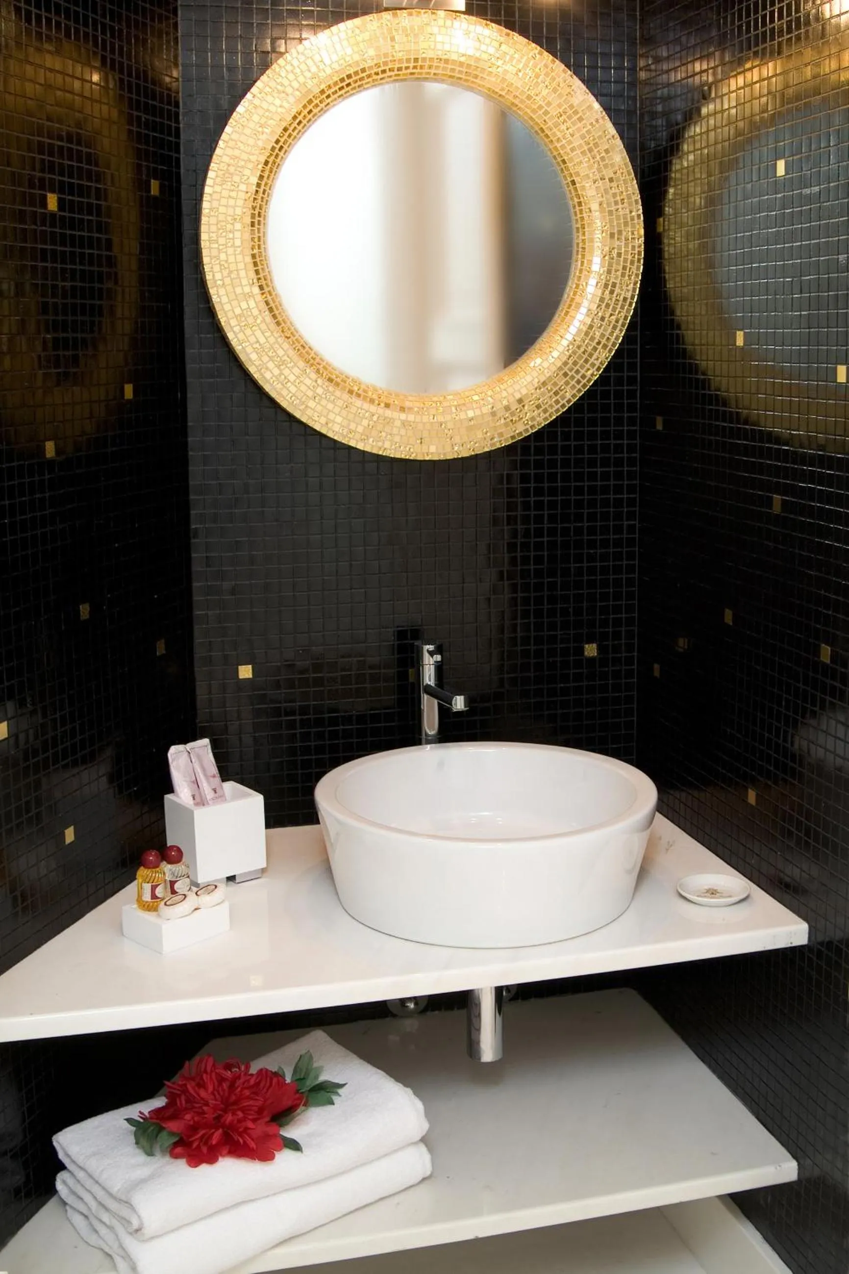 Bathroom in Palazzo Failla Hotel